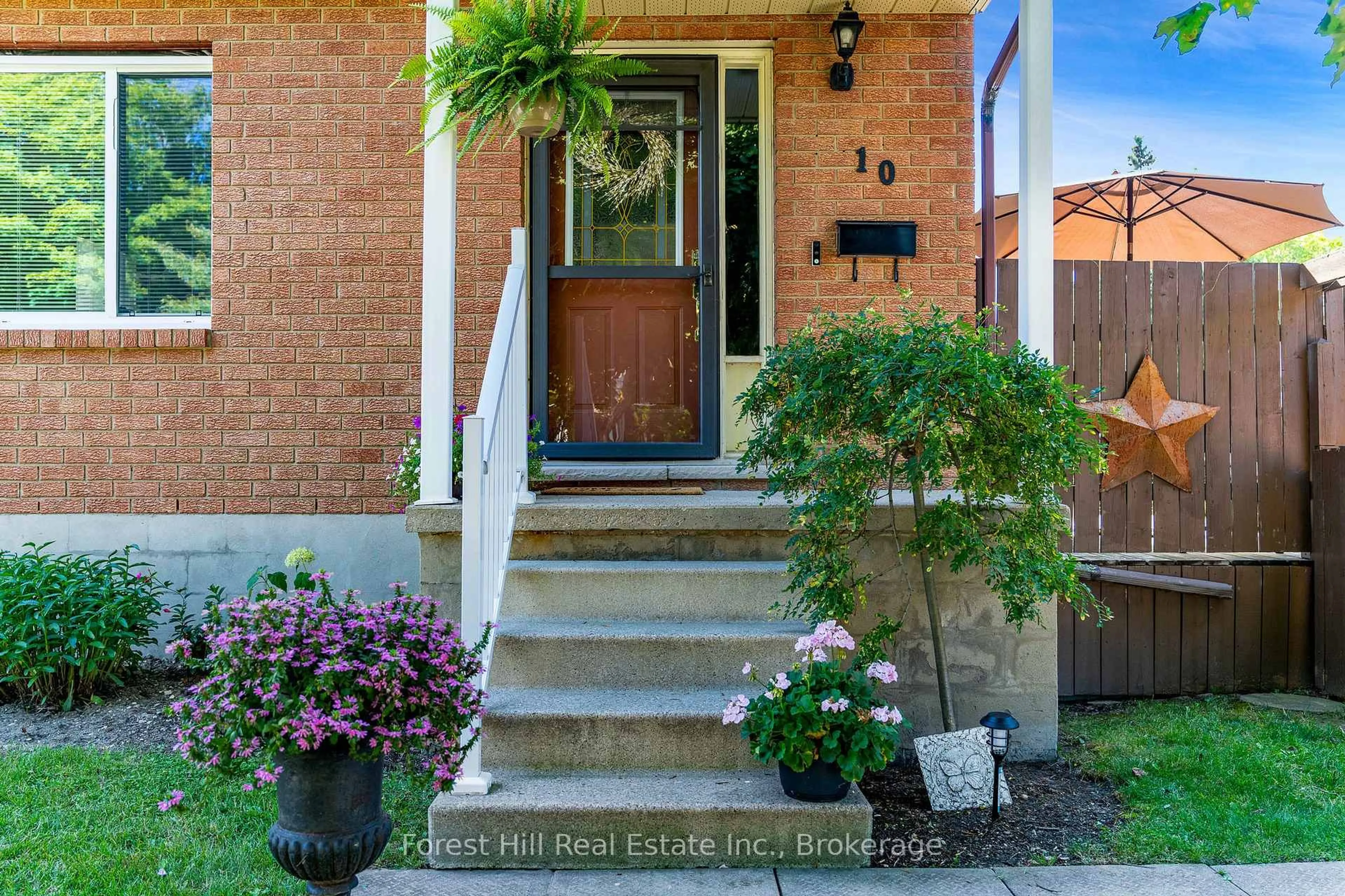 Unknown for 10 Leslie Dr, Collingwood Ontario L9Y 4P2
