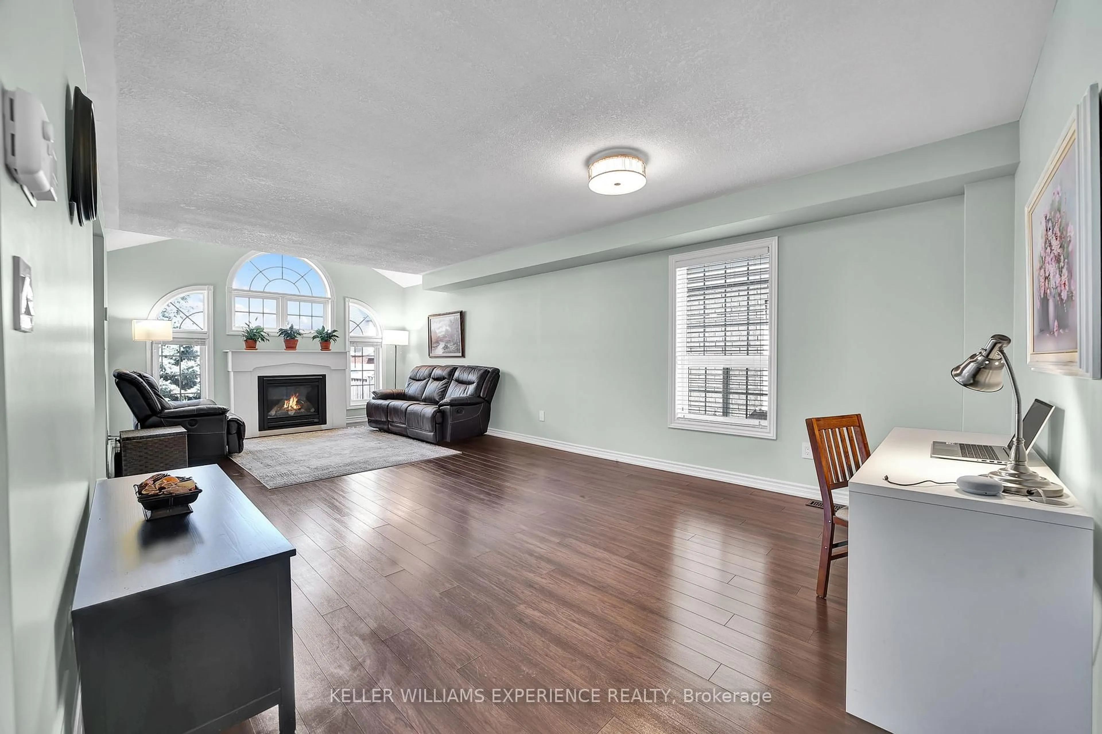 Living room with furniture, unknown for 13 KAYLA Cres, Collingwood Ontario L9Y 5K8