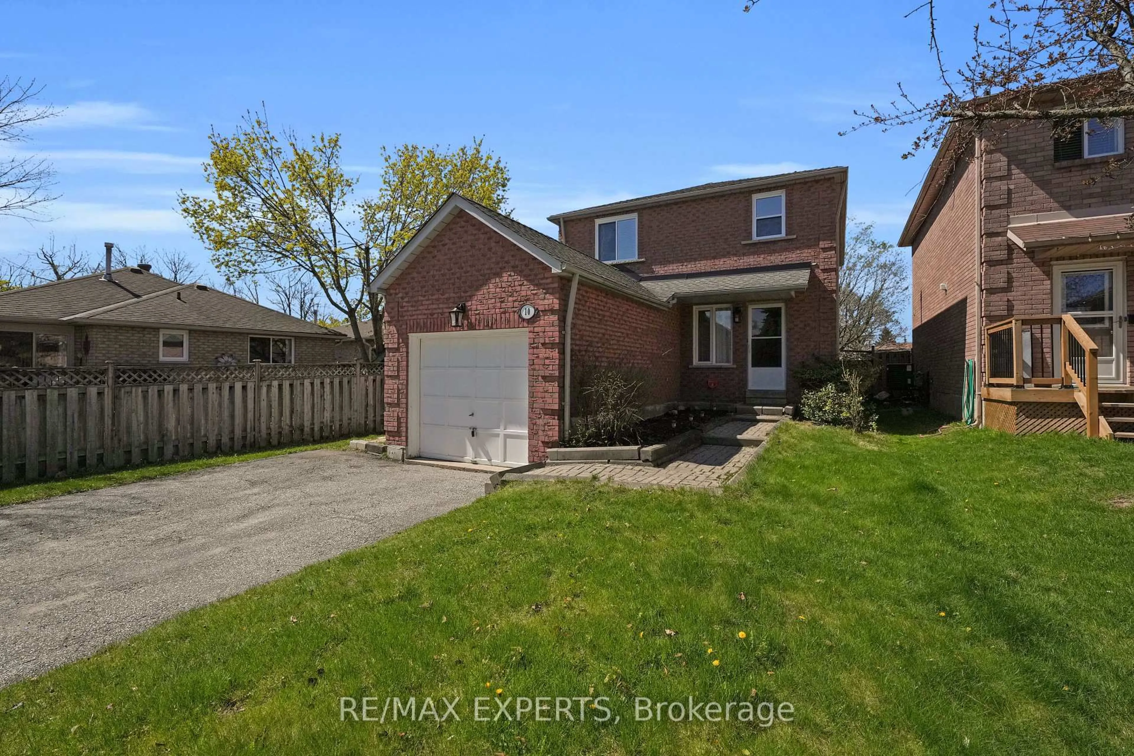 Home with brick exterior material, street for 10 Wallace Dr, Barrie Ontario L4N 7E2