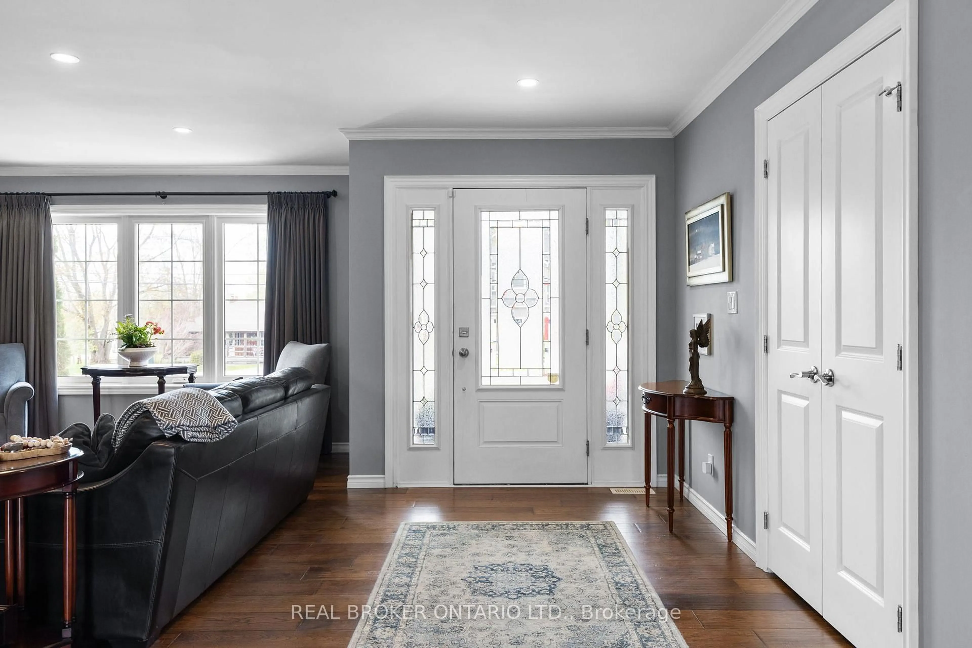 Indoor entryway for 95 Simcoe Rd, Ramara Ontario L0K 1B0