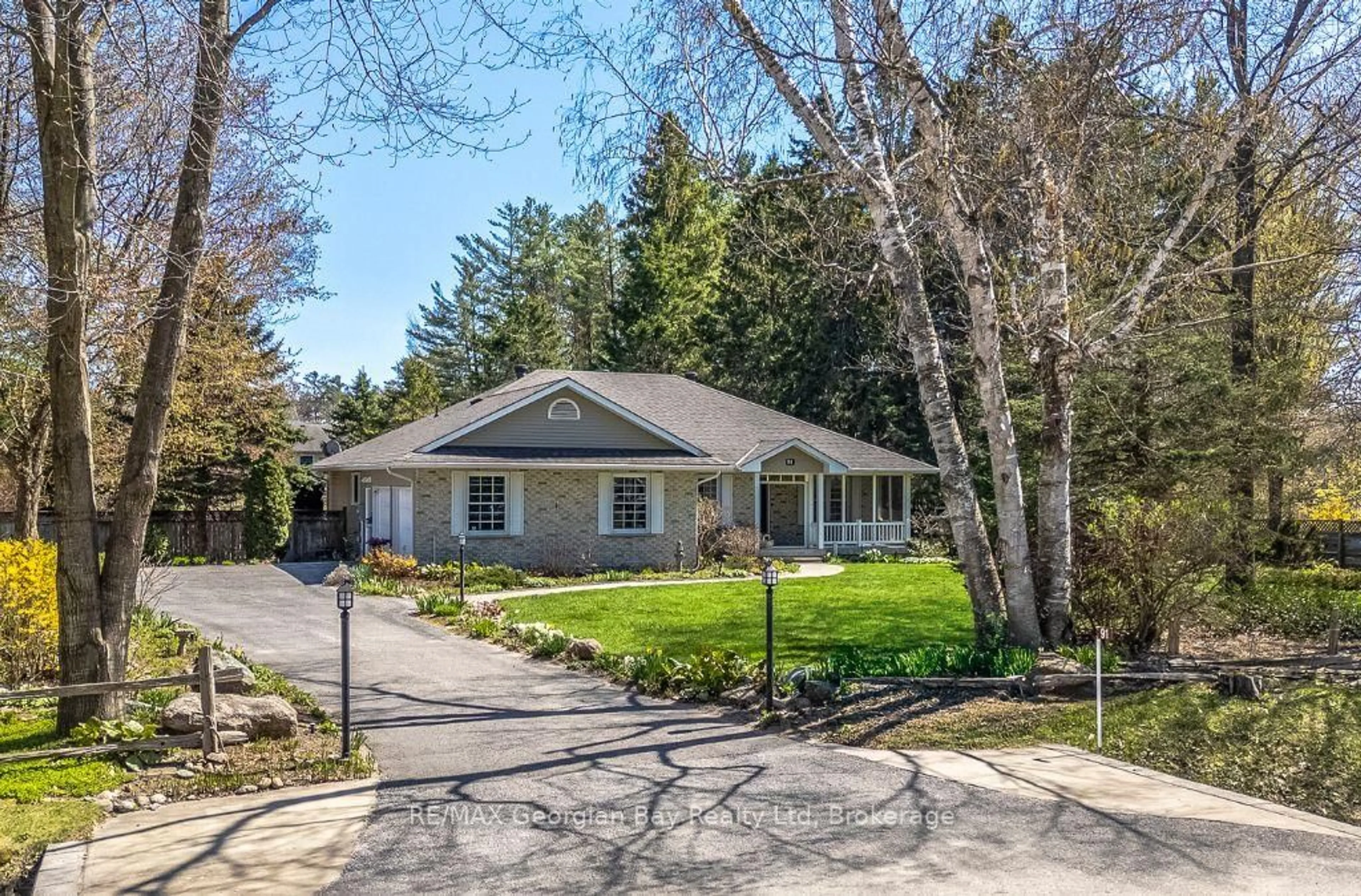 A pic from outside/outdoor area/front of a property/back of a property/a pic from drone, street for 91 Concession 5 Rd, Tiny Ontario L0L 2T0
