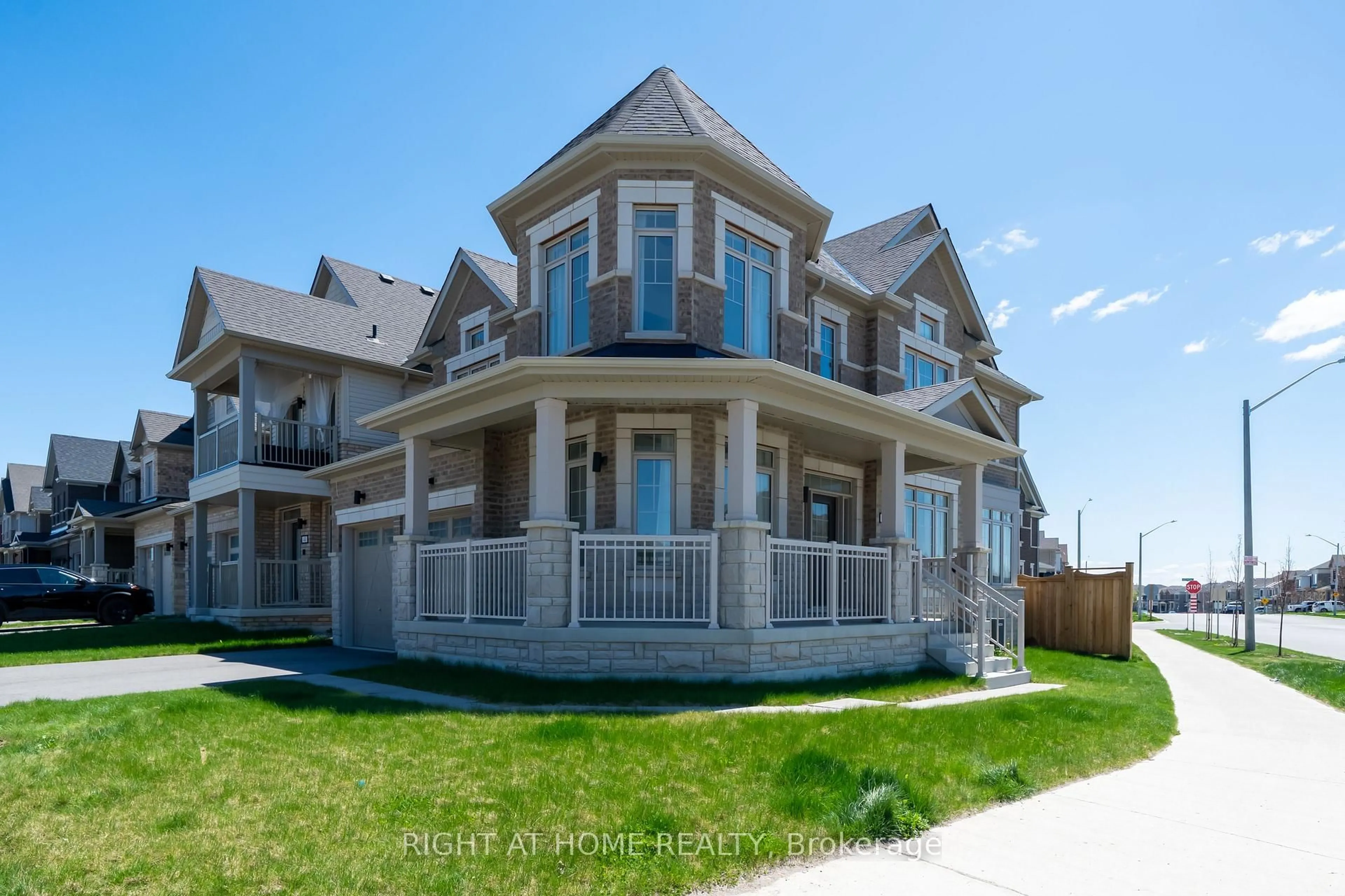 Home with vinyl exterior material, street for 42 CopperHill Hts, Barrie Ontario L9J 0K6