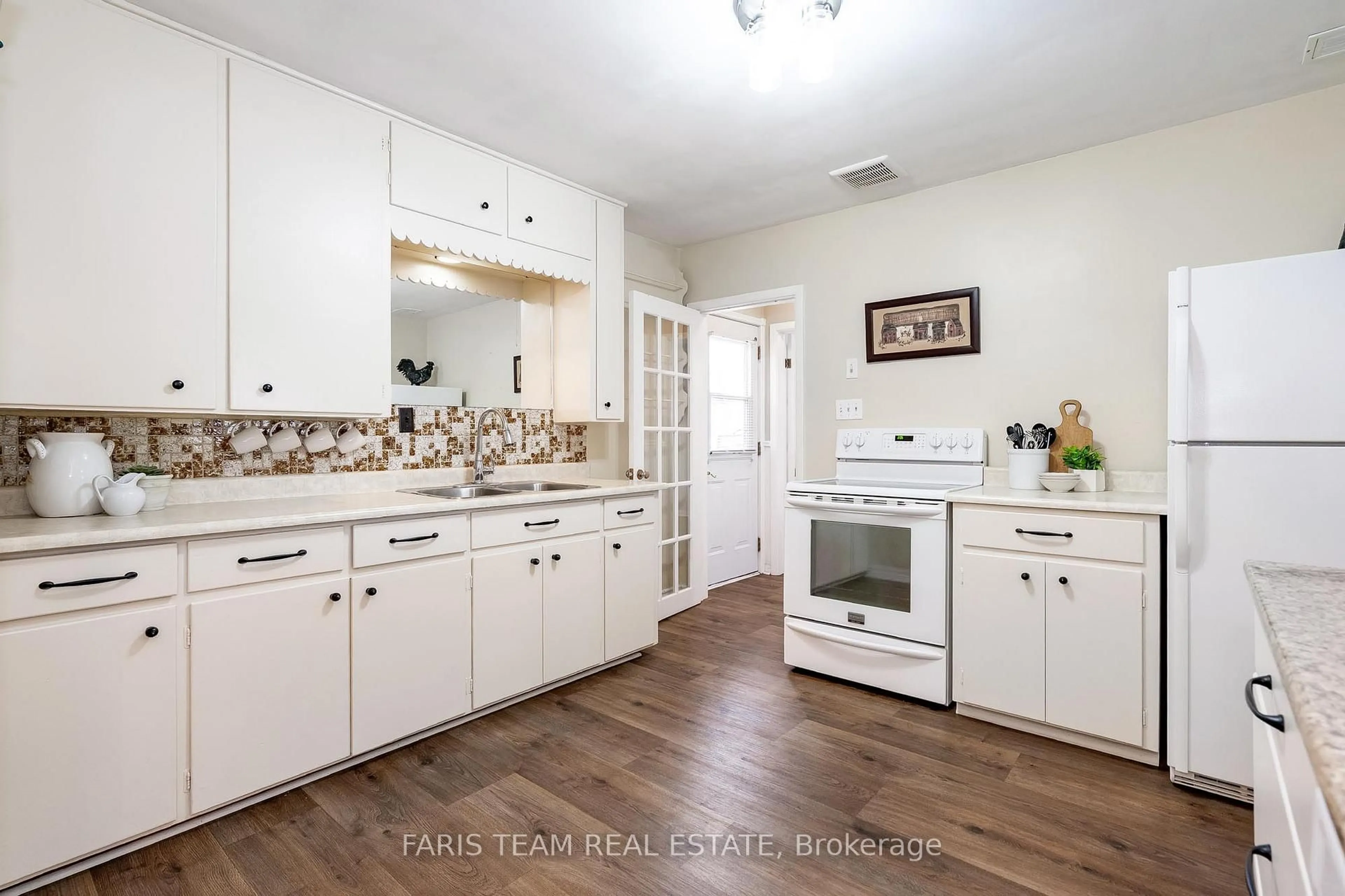 Unknown for 366 Mississaga St, Orillia Ontario L3V 3C3