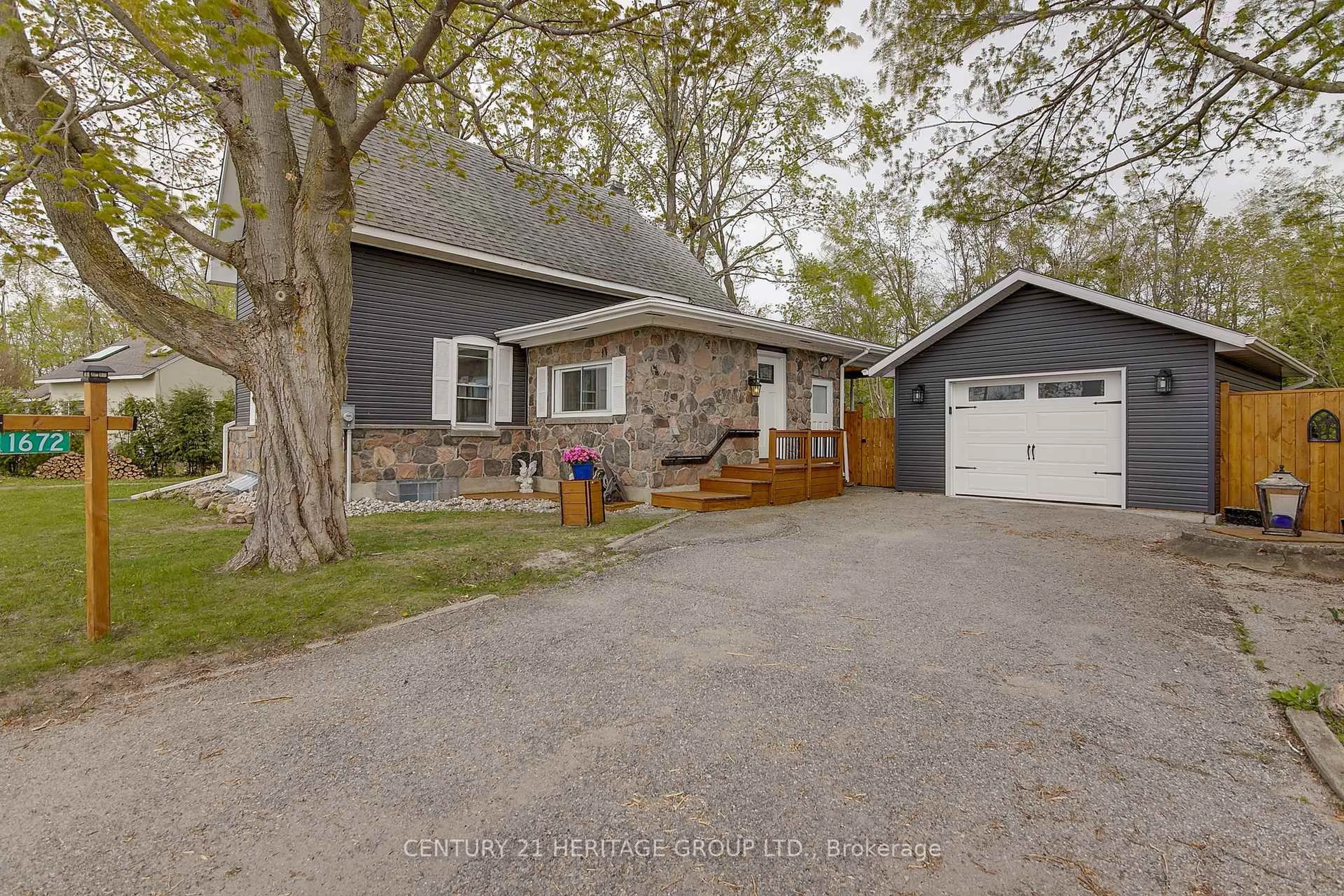 Unknown for 1672 Ridge Rd, Oro-Medonte Ontario L0L 1T0