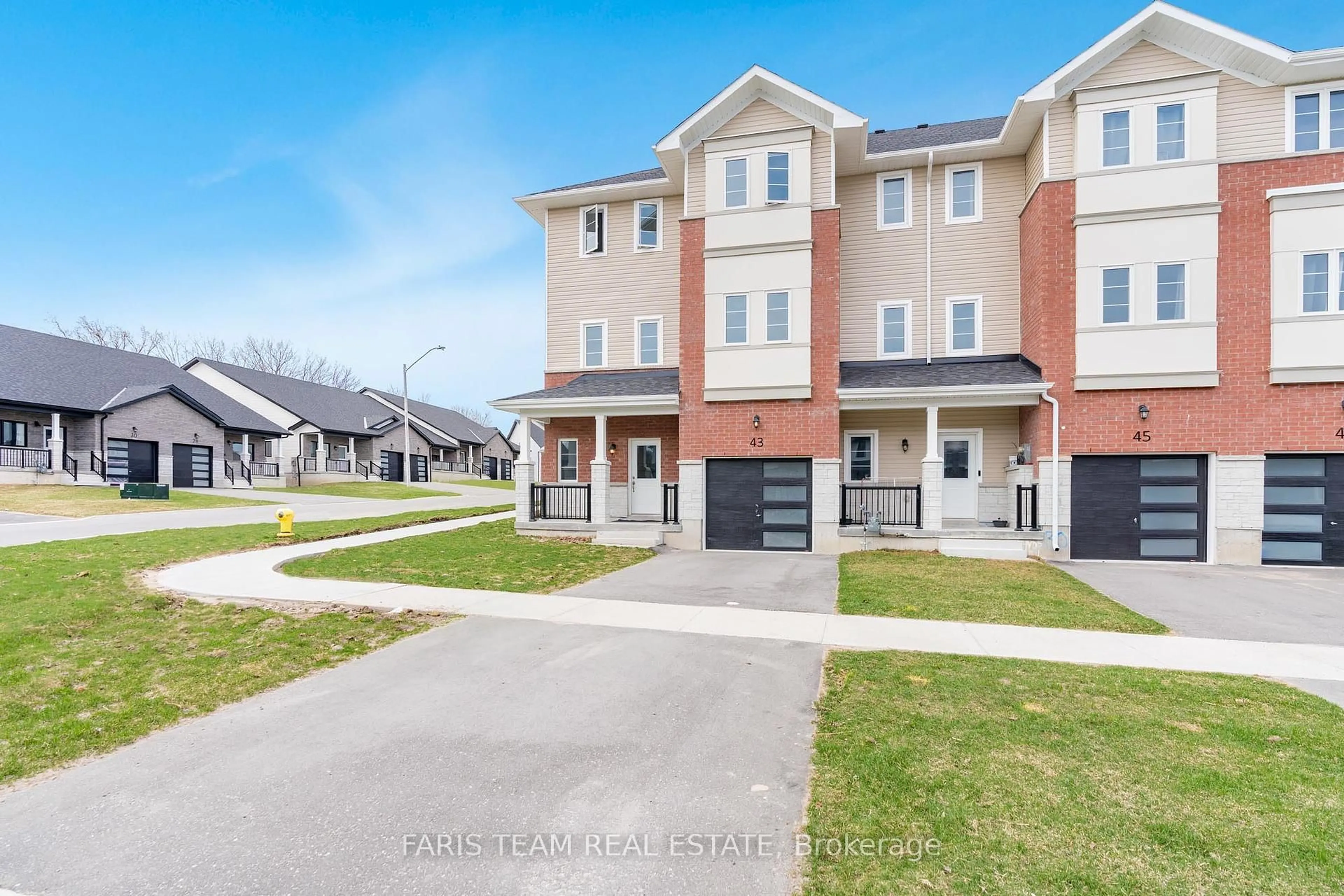 A pic from outside/outdoor area/front of a property/back of a property/a pic from drone, street for 43 Lahey Cres, Penetanguishene Ontario L9M 0W1
