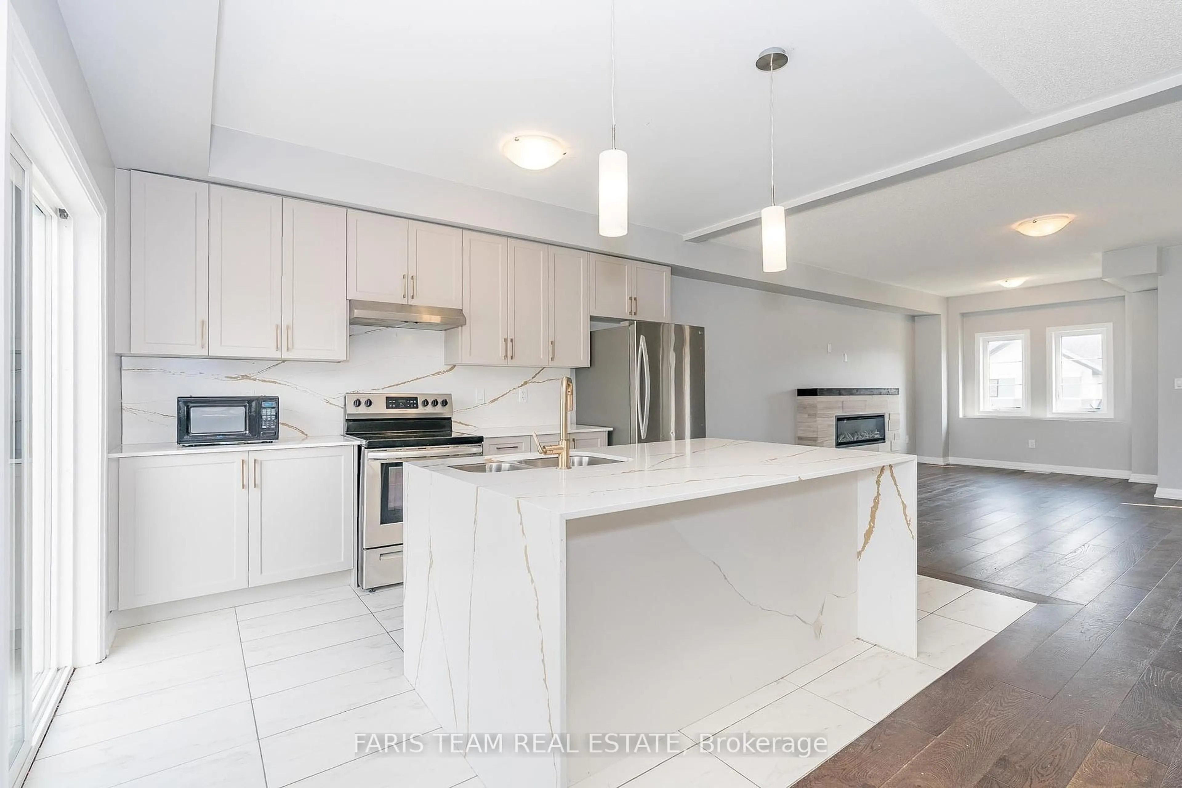 Open concept kitchen, unknown for 43 Lahey Cres, Penetanguishene Ontario L9M 0W1