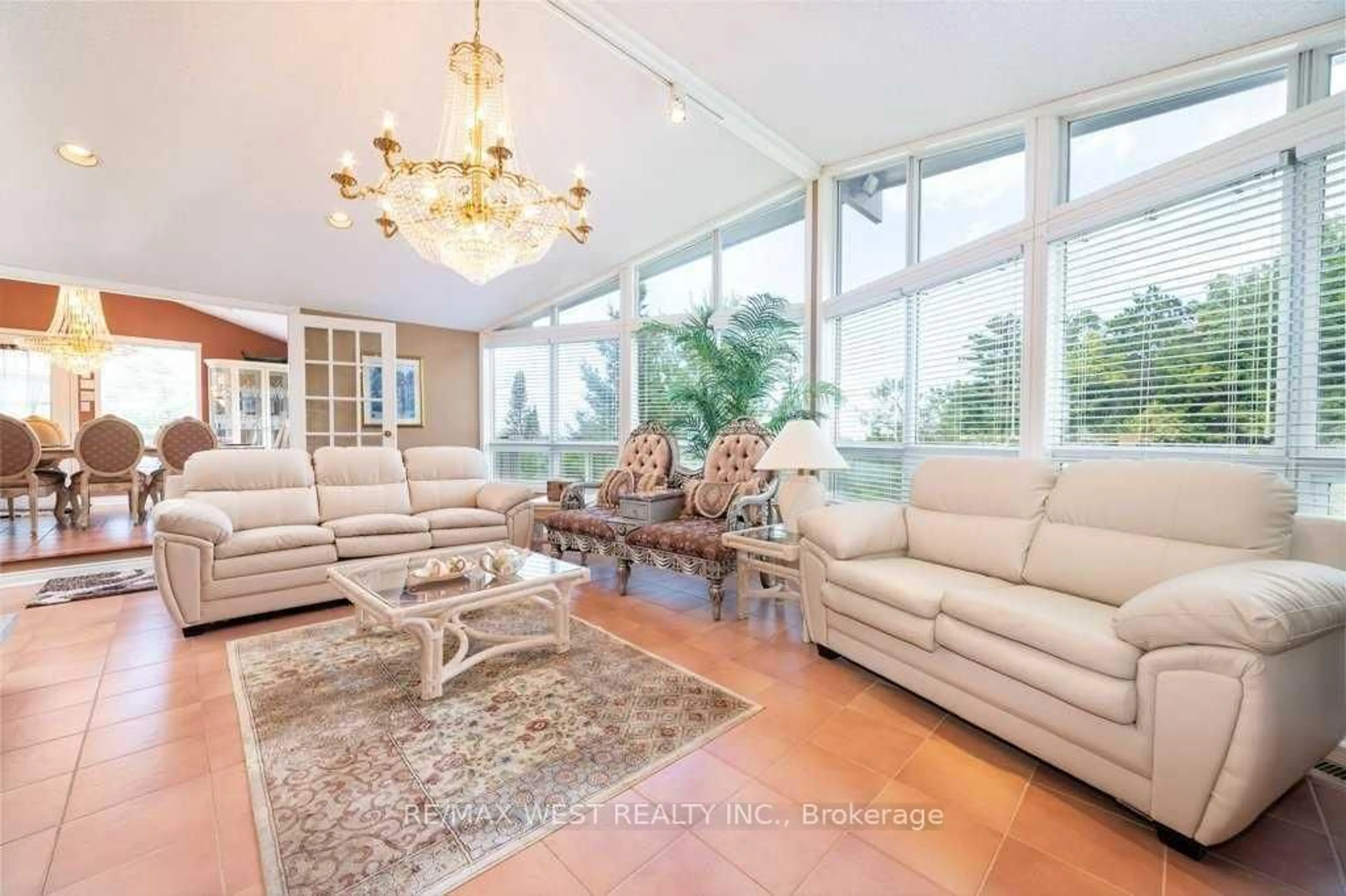 Living room with furniture, unknown for 29 Milton St, Tiny Ontario L0L 2T0