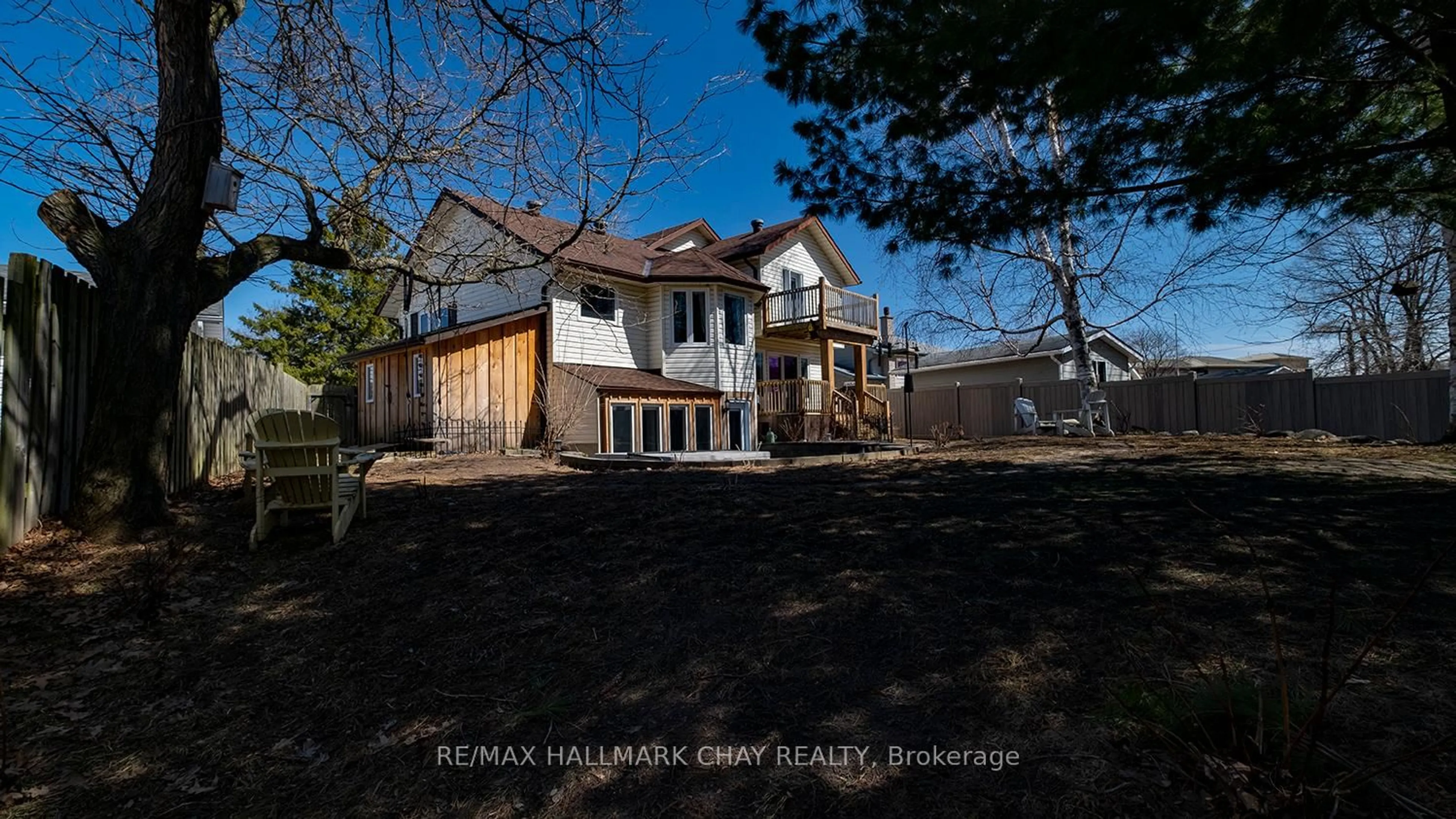 A pic from outside/outdoor area/front of a property/back of a property/a pic from drone, street for 14 Sulky Dr, Penetanguishene Ontario L9M 1J7