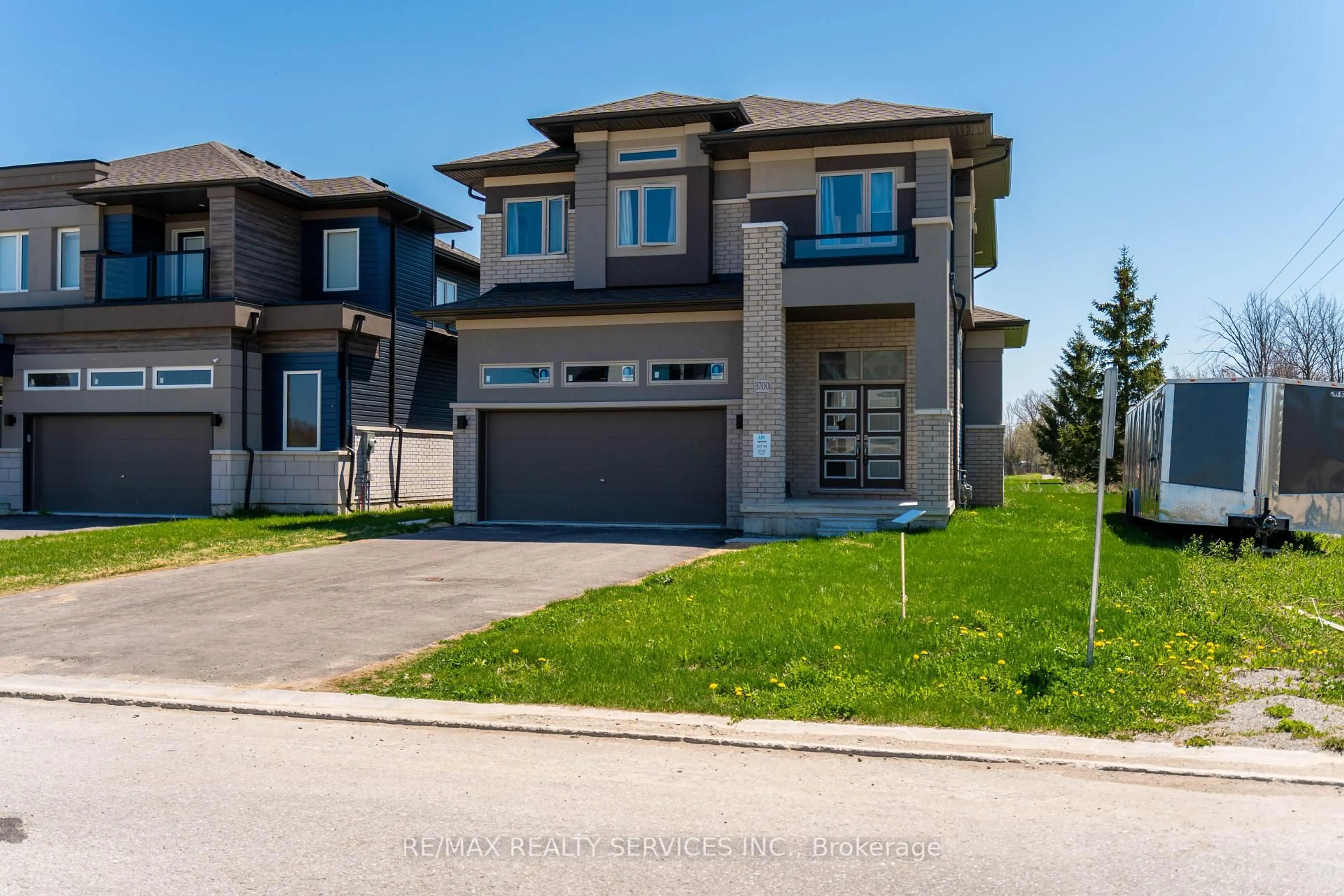 Home with brick exterior material, street for 3700 Quayside Dr, Severn Ontario L3V 6H3