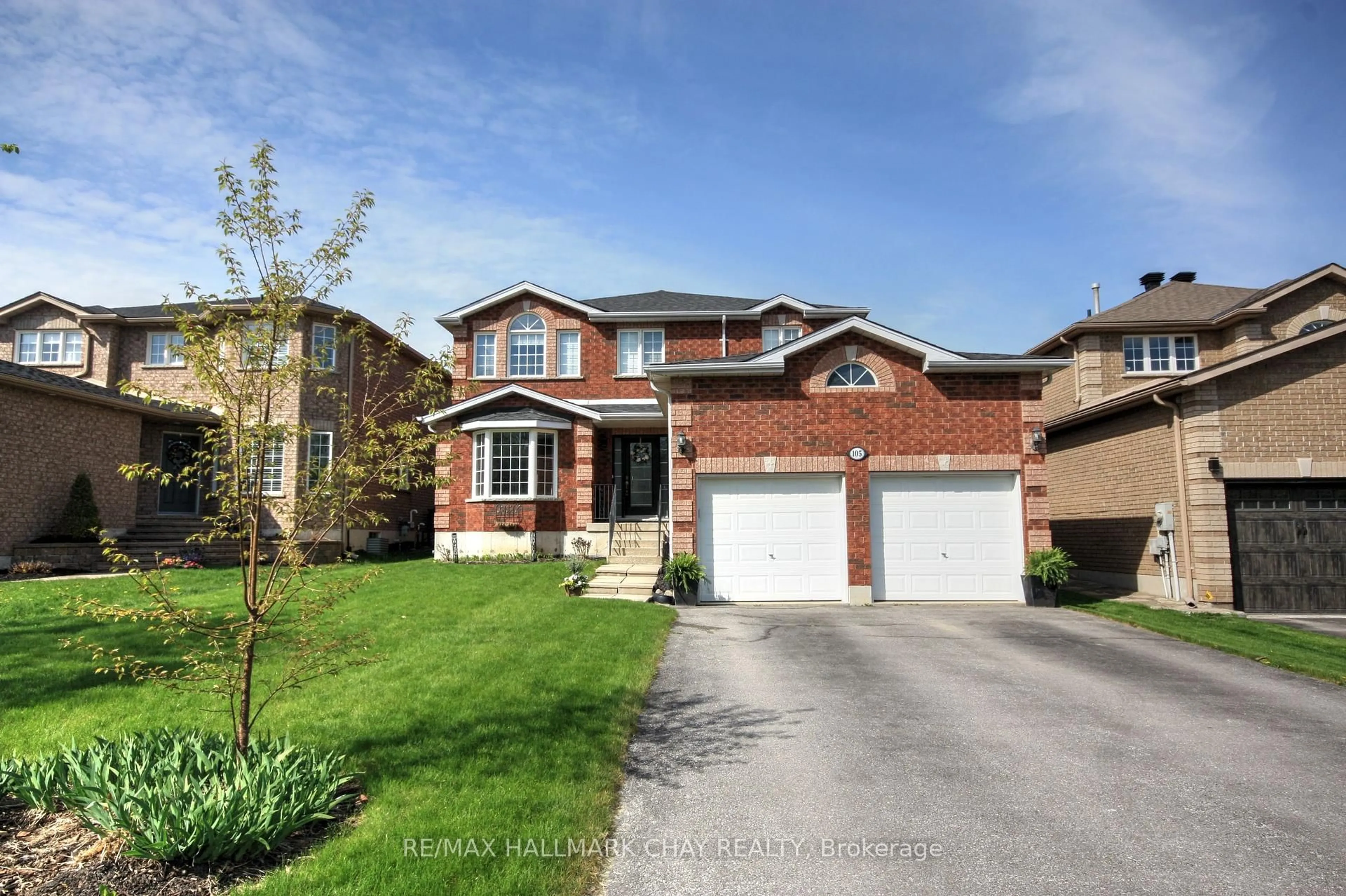 Home with brick exterior material, street for 105 Crompton Dr, Barrie Ontario L4M 6N9