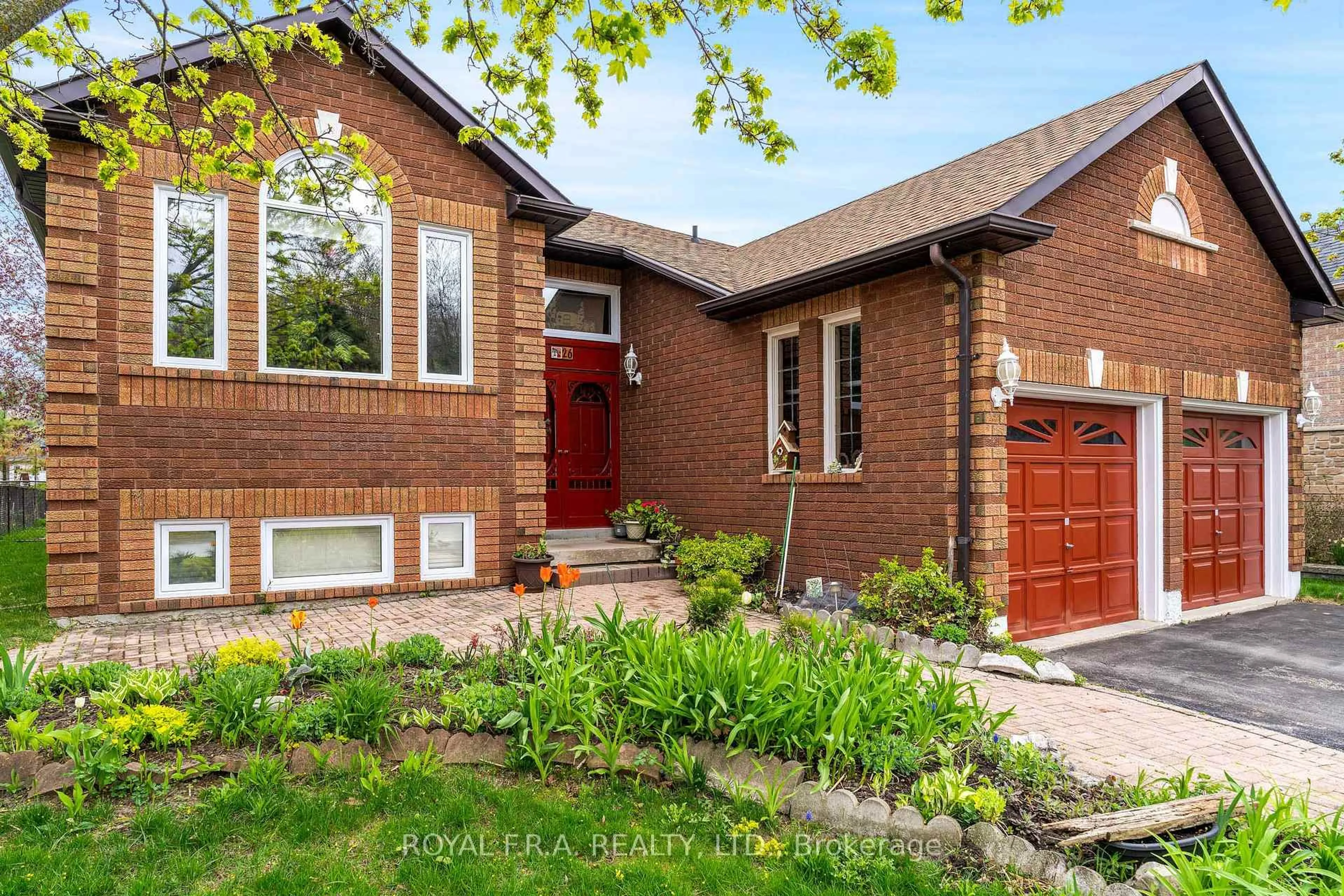 Home with brick exterior material, street for 26 Timberland Cres, Wasaga Beach Ontario L9Z 1G7