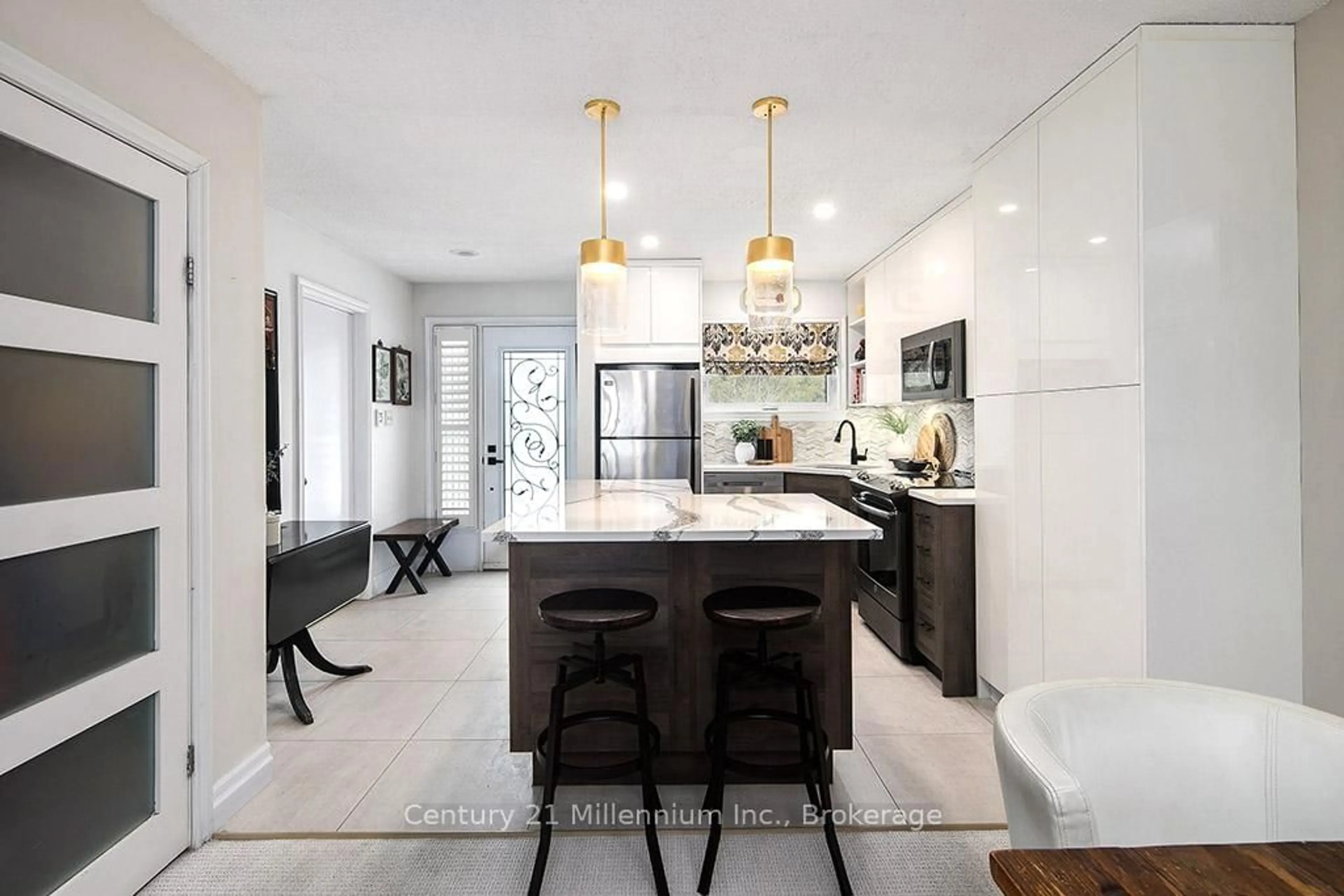 Contemporary kitchen, ceramic/tile floor for 493 Oxbow Cres, Collingwood Ontario L9Y 5B4