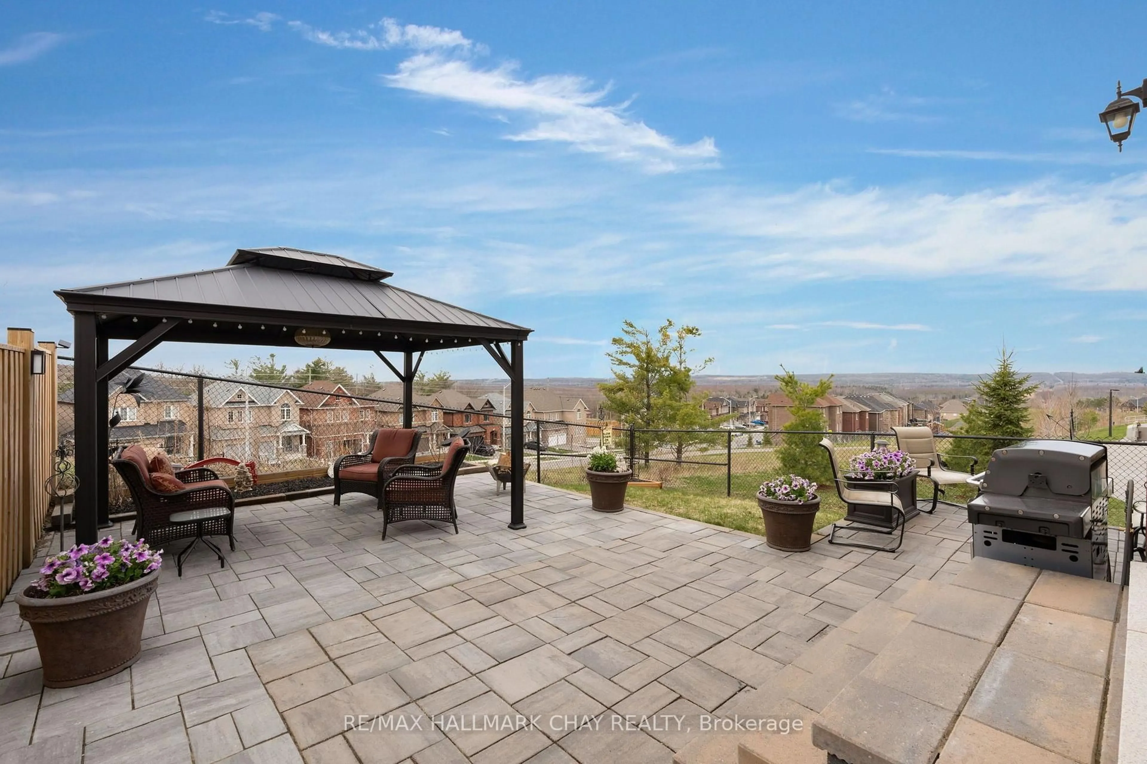 Patio, water/lake/river/ocean view for 18 Cypress Point St, Barrie Ontario L4N 6J9