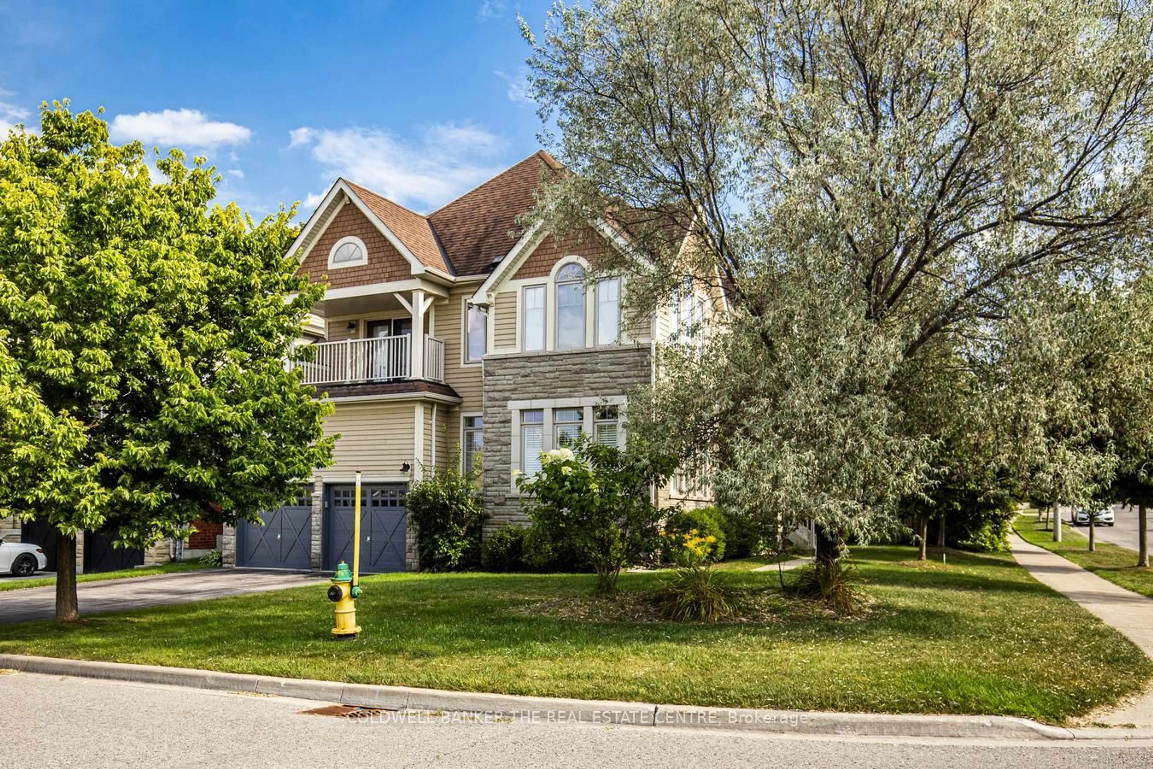 Home with brick exterior material, street for 32 Royal Park Blvd, Barrie Ontario L4N 6M8