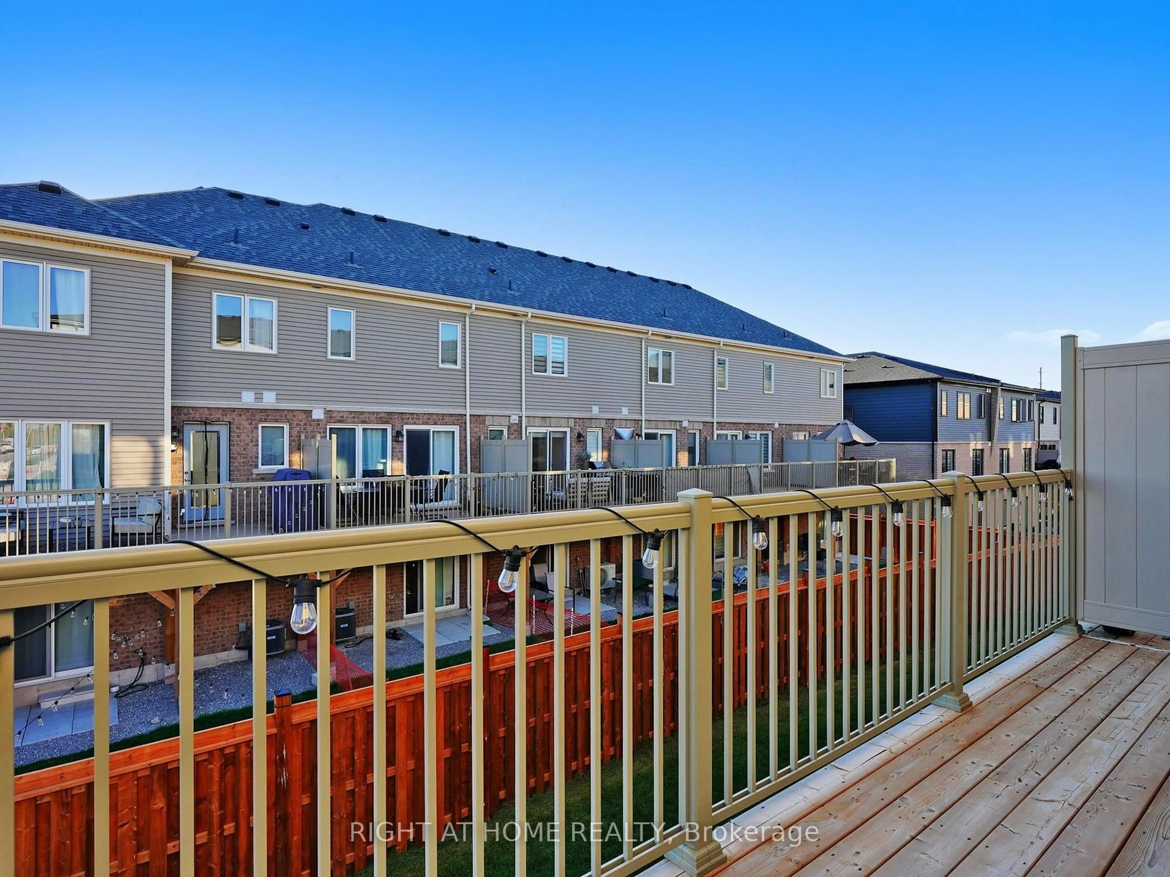 Patio, water/lake/river/ocean view for 39 Hay Lane, Barrie Ontario L9J 0T8