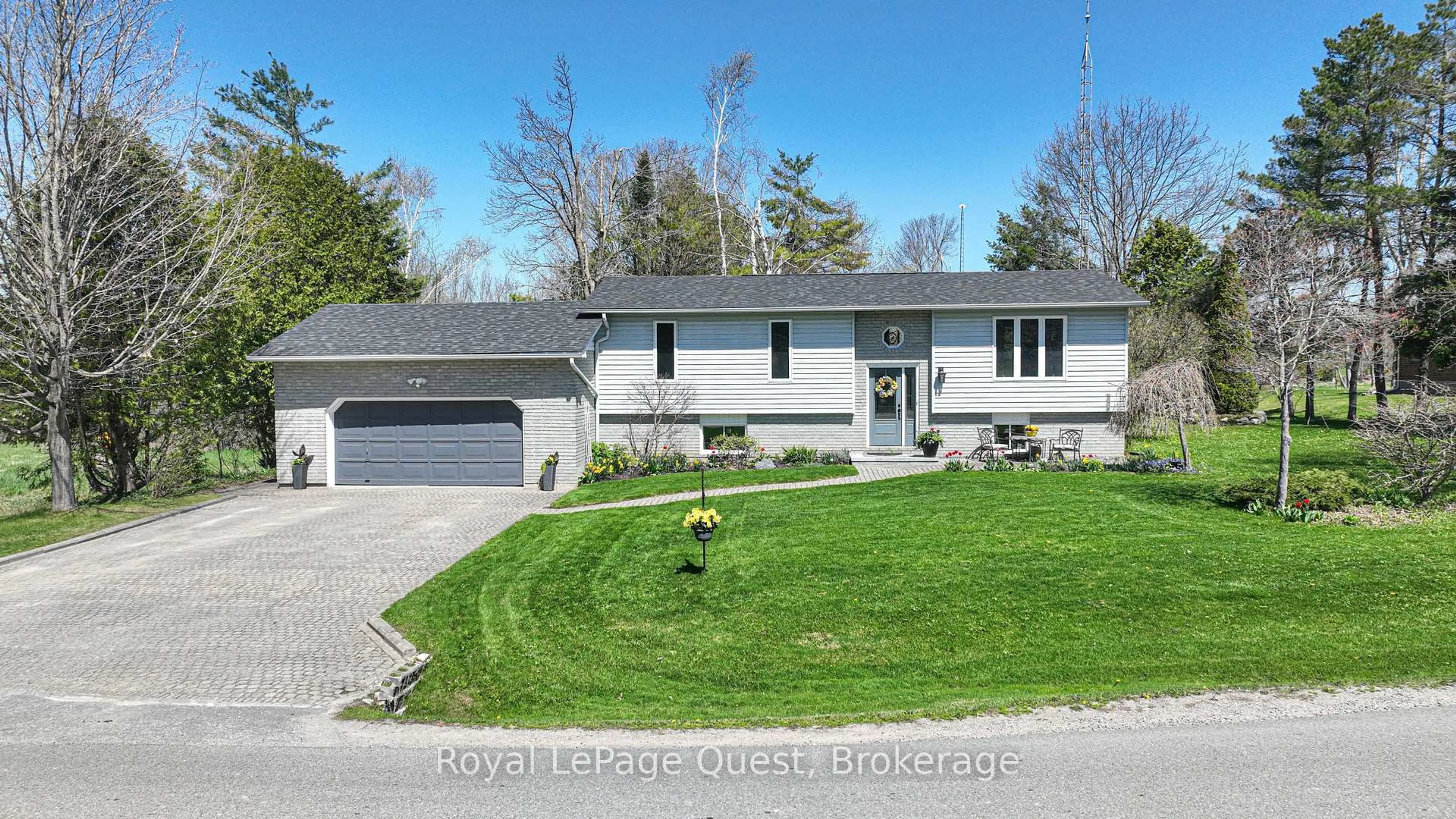 Unknown for 46 Maplewood Pkwy, Oro-Medonte Ontario L3V 6H1