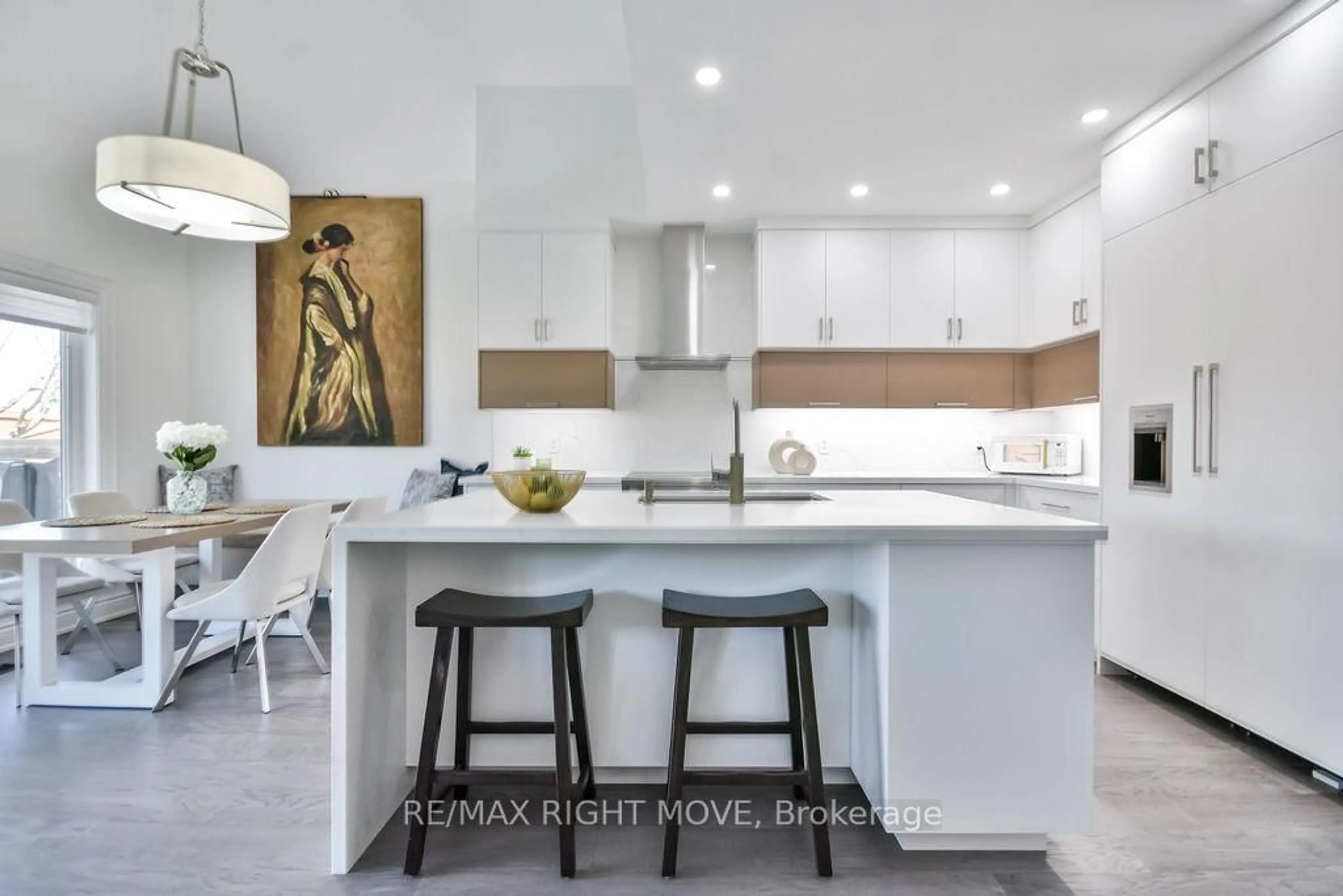 Contemporary kitchen, ceramic/tile floor for 10 INVERMARA Crt #28, Orillia Ontario L3V 0B7