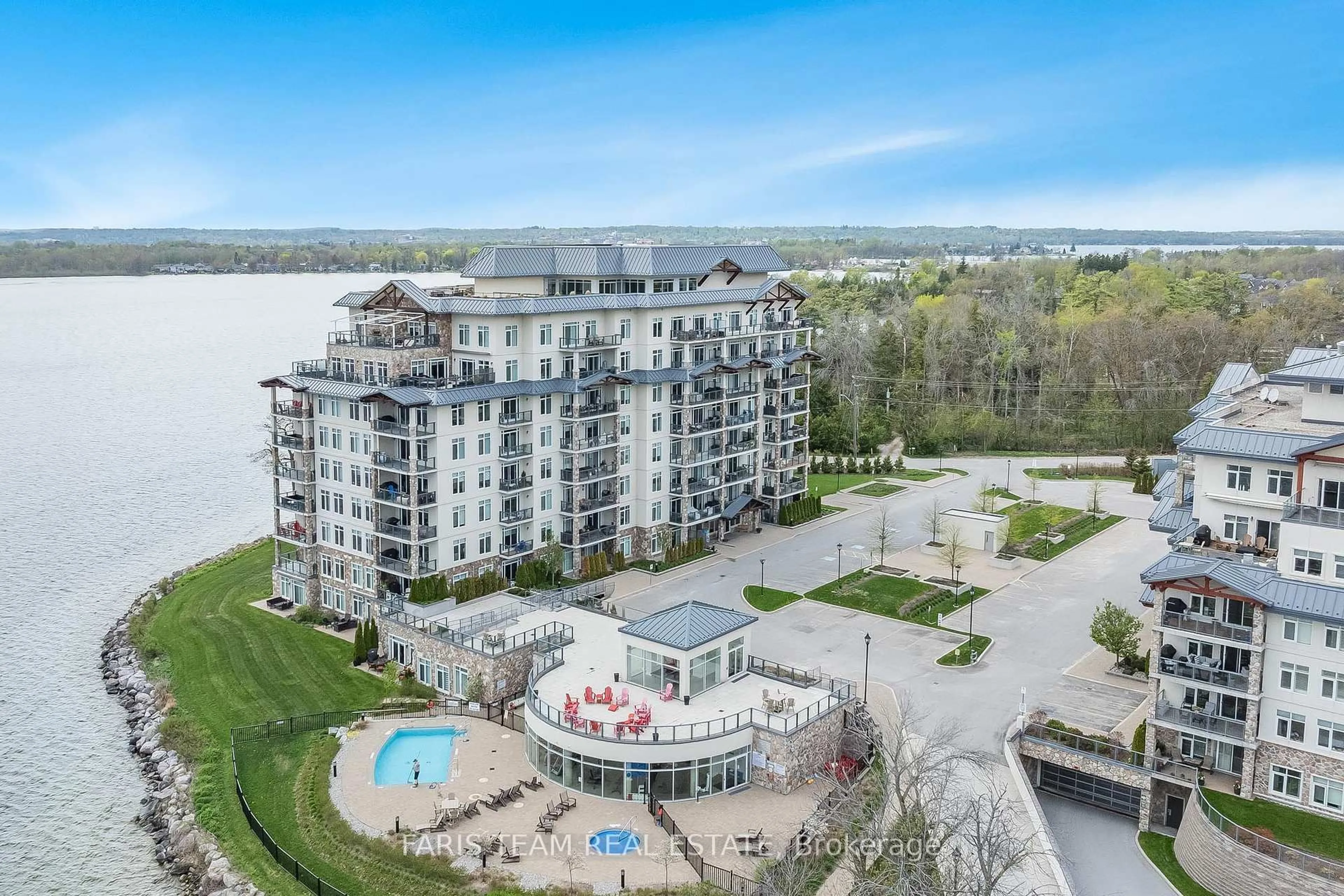 A pic from outside/outdoor area/front of a property/back of a property/a pic from drone, water/lake/river/ocean view for 90 Orchard Point Rd #606, Orillia Ontario L3V 8K4