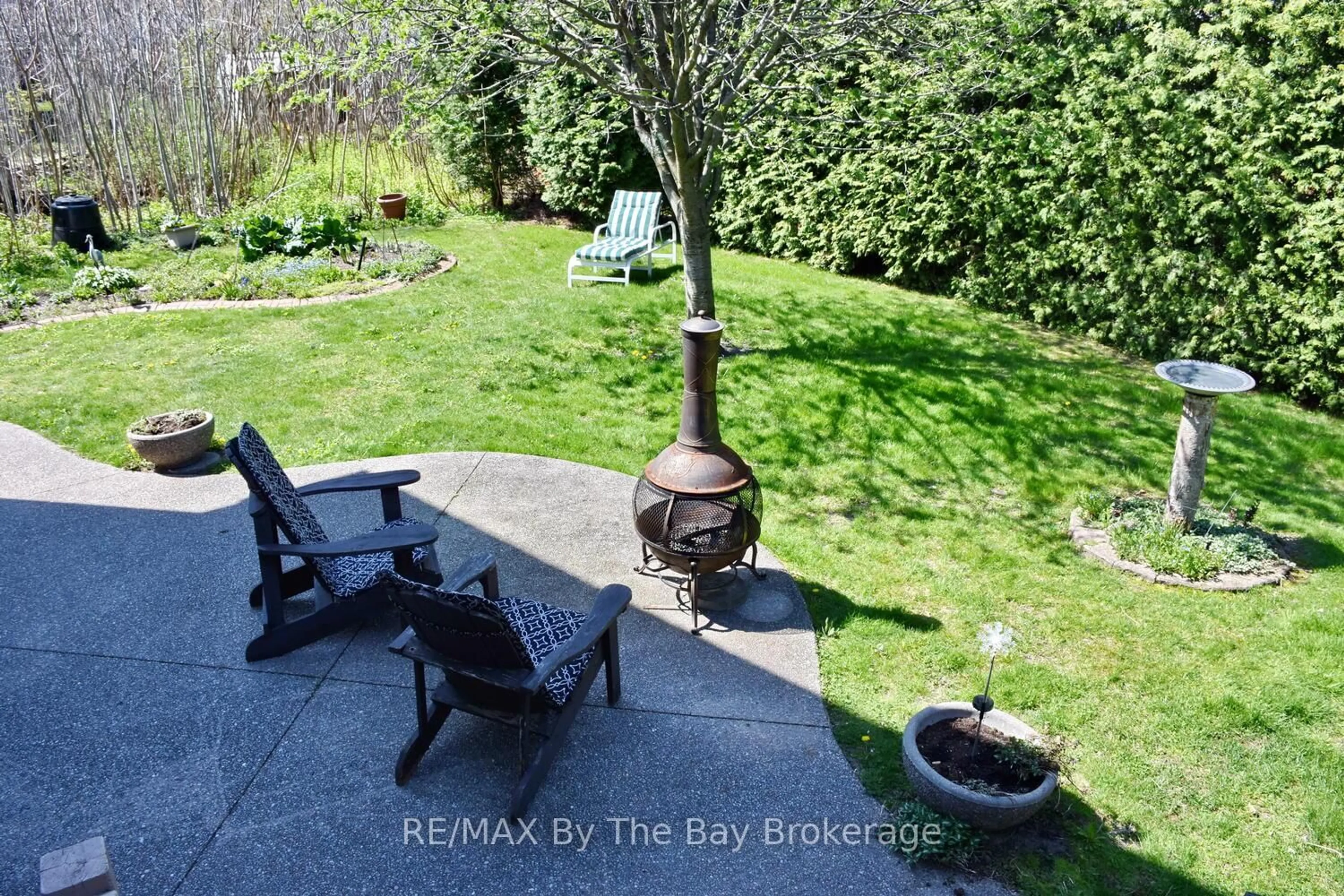 Patio, water/lake/river/ocean view for 32 Riverdale Dr, Wasaga Beach Ontario L9Z 1G1