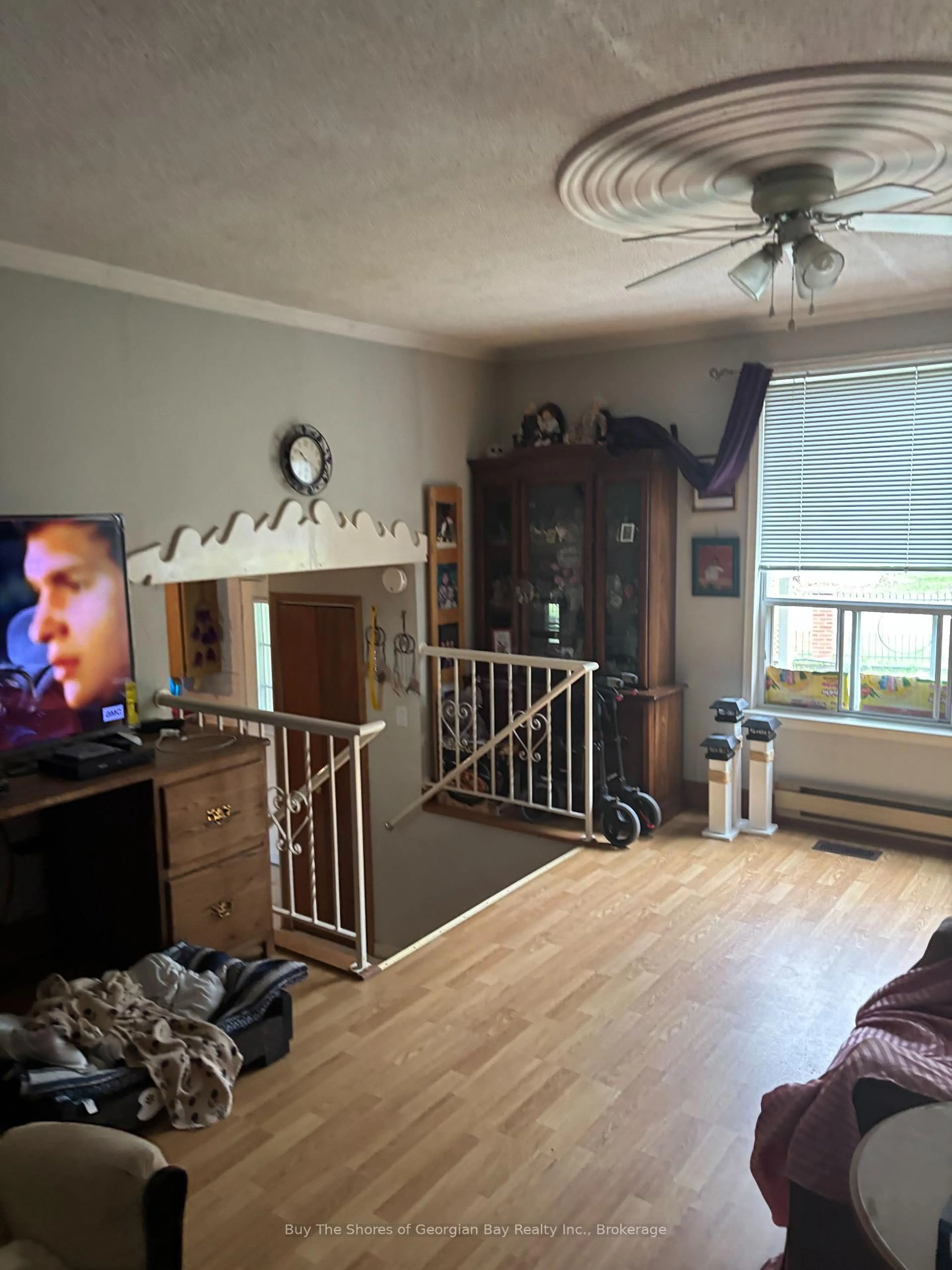 A pic of a room for 41 Lindale Ave, Tiny Ontario L9M 0J2