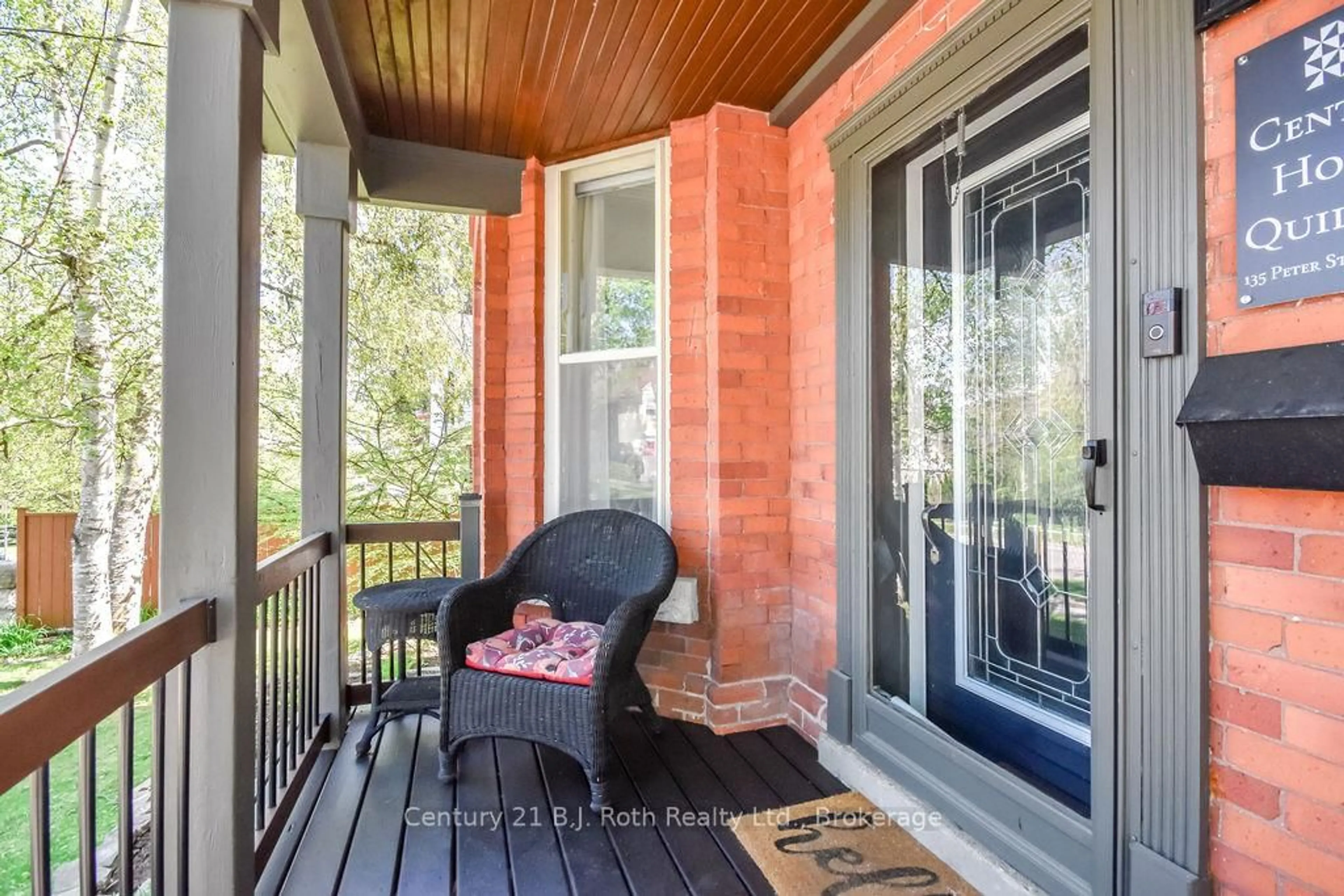 Unknown for 135 Peter St, Orillia Ontario L3V 4Z4