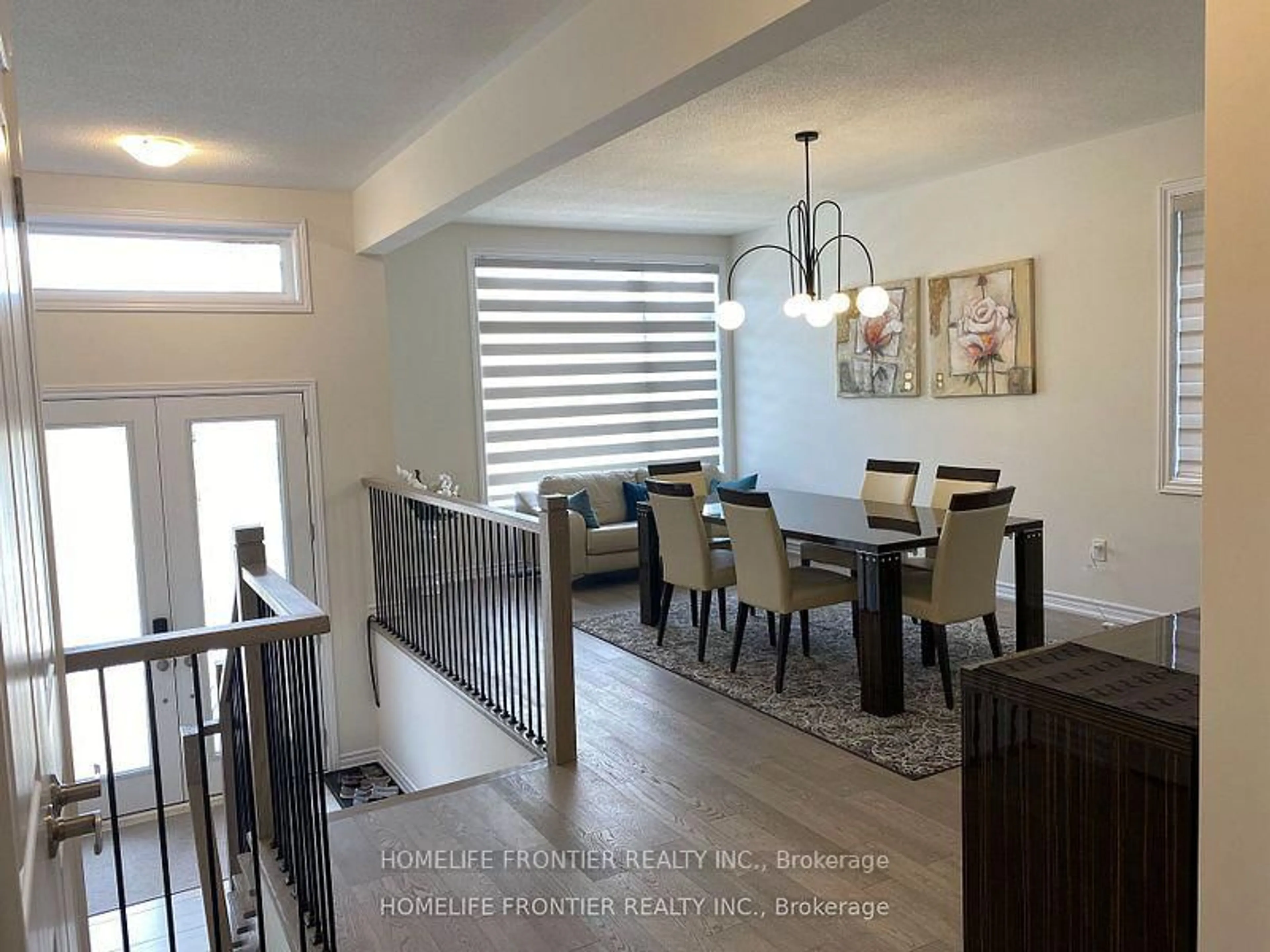 Dining room, wood/laminate floor for 172 Ramblewood Dr, Wasaga Beach Ontario L9Z 0L6