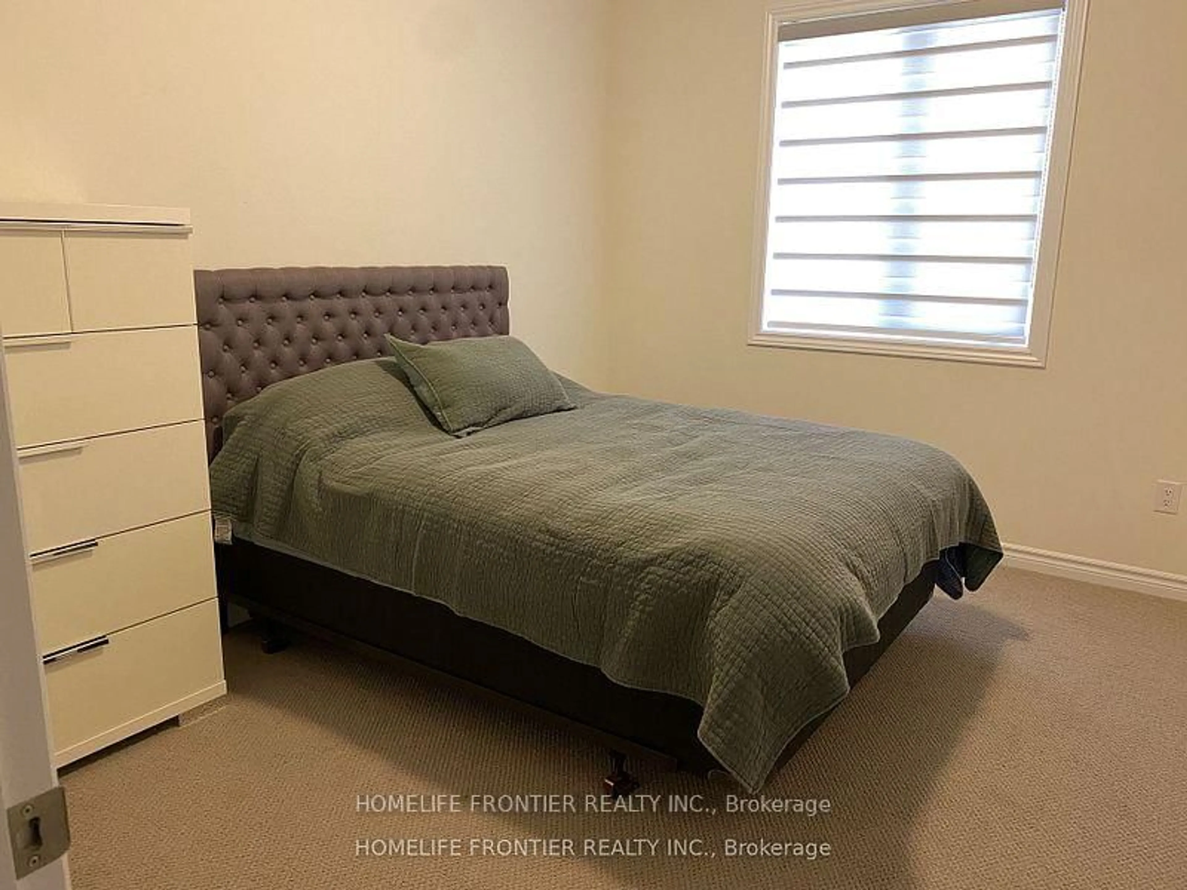 Bedroom with bed, unknown for 172 Ramblewood Dr, Wasaga Beach Ontario L9Z 0L6