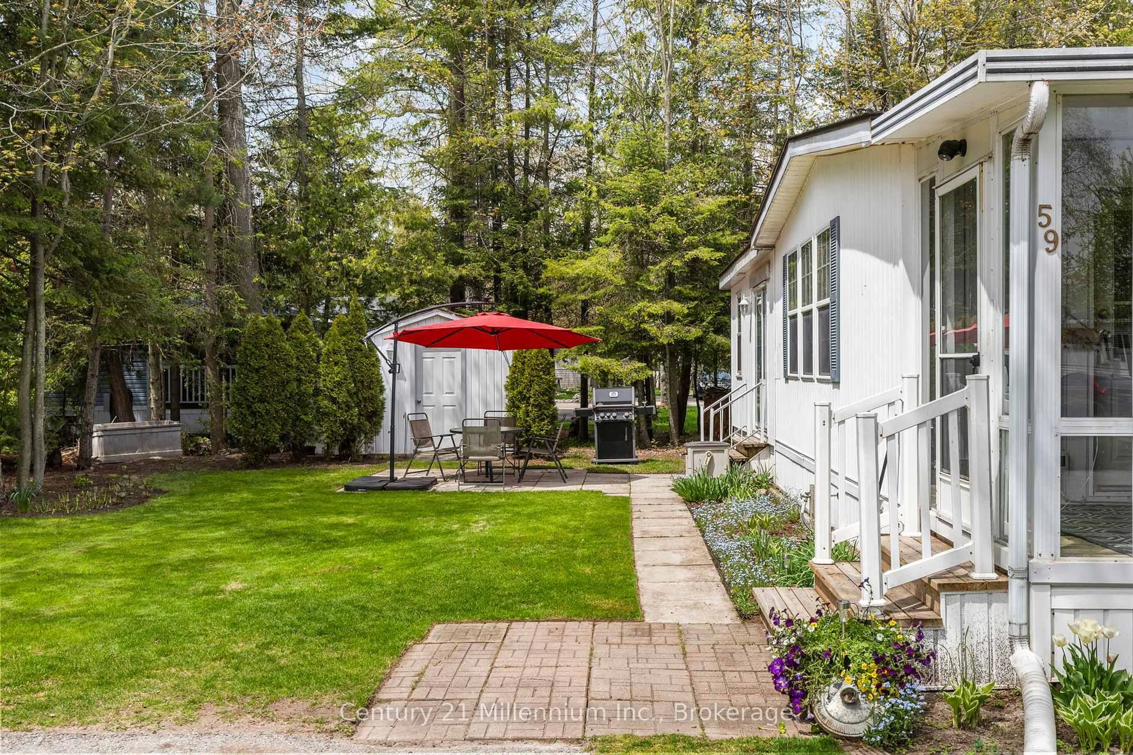 Patio, unknown for 59 Topaz St, Wasaga Beach Ontario L9Z 1X7