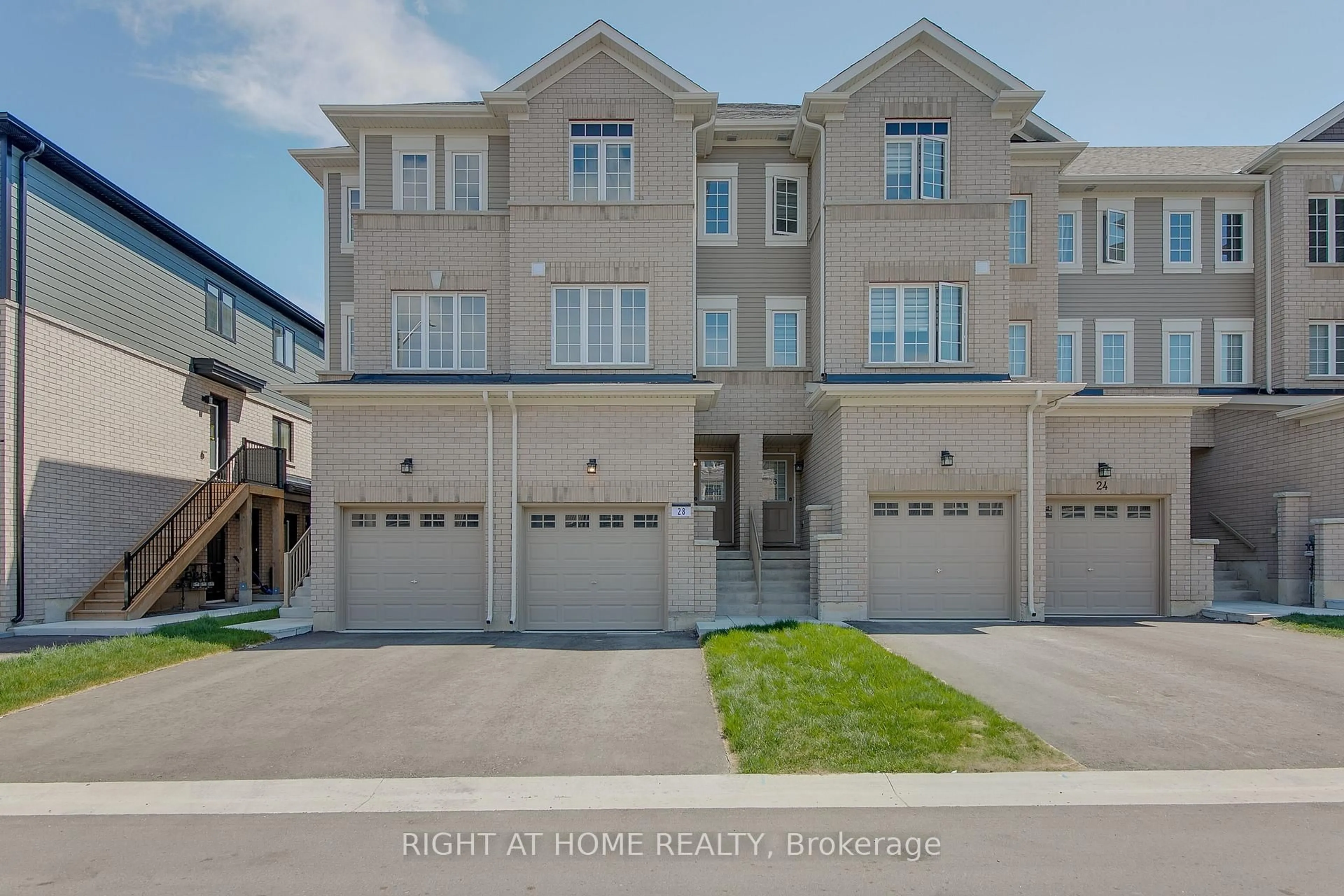 Unknown for 28 Wagon Lane, Barrie Ontario L9J 0V1