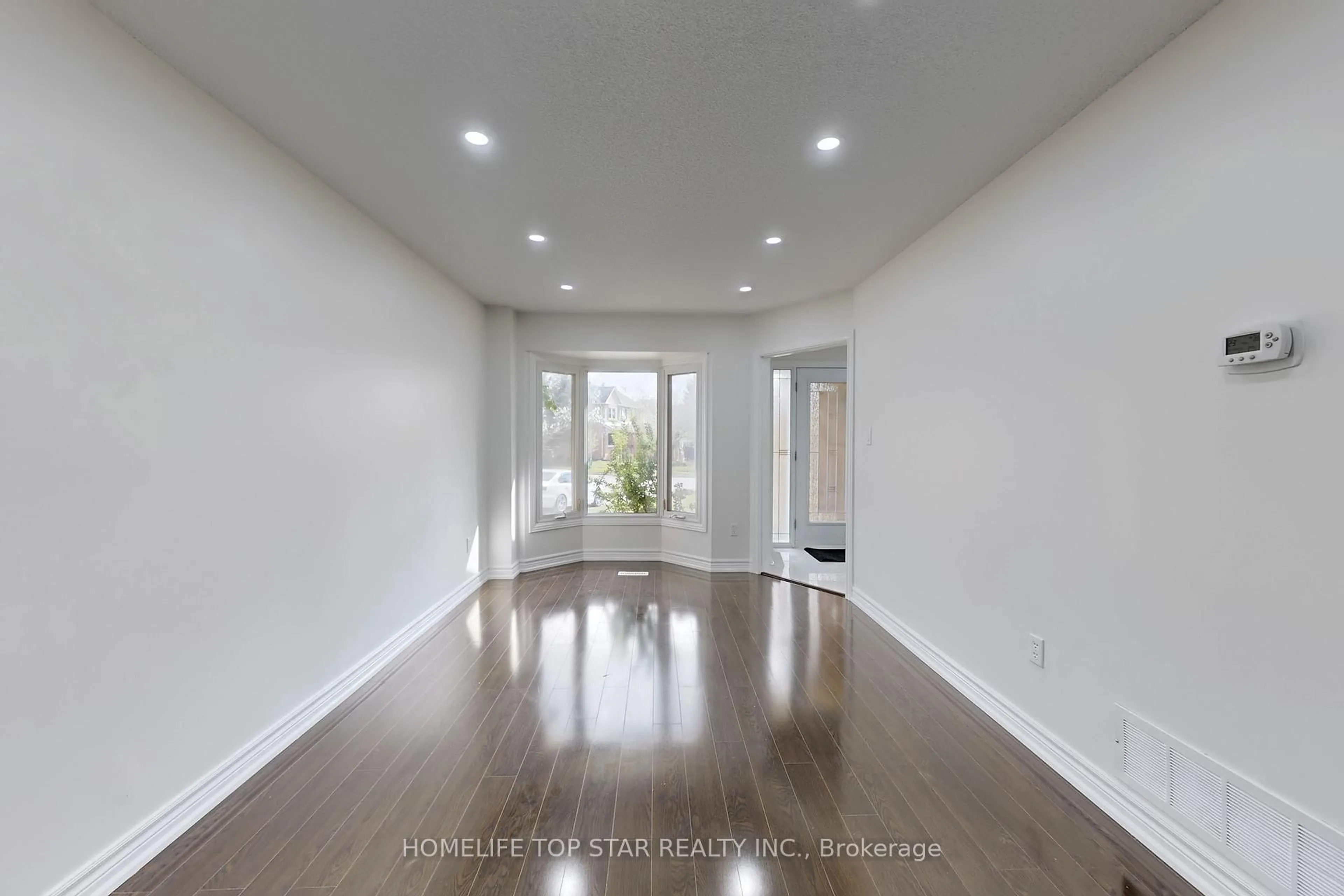 A pic of a room for 76 Burke Dr, Barrie Ontario L4N 7H9