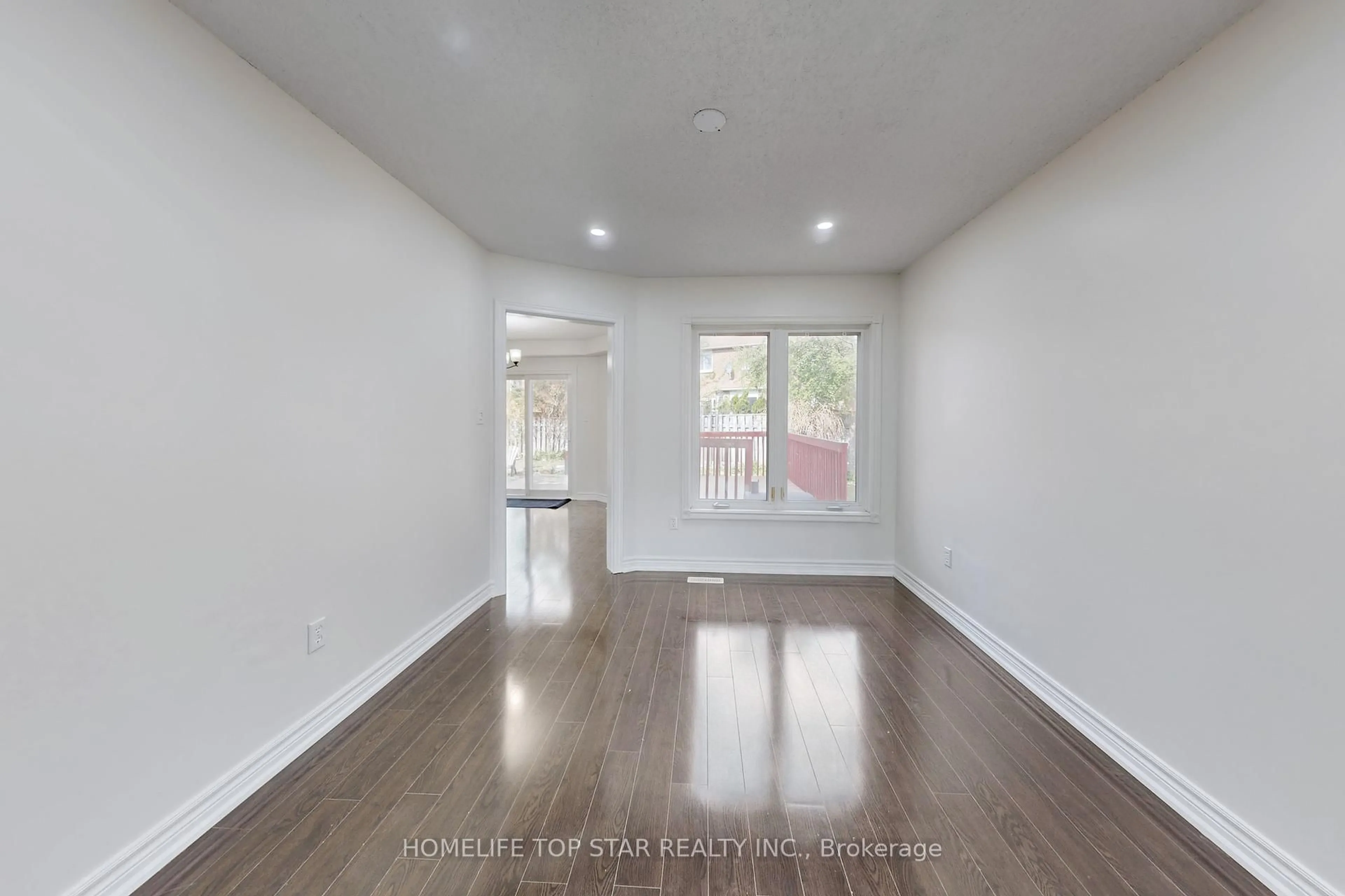 A pic of a room for 76 Burke Dr, Barrie Ontario L4N 7H9
