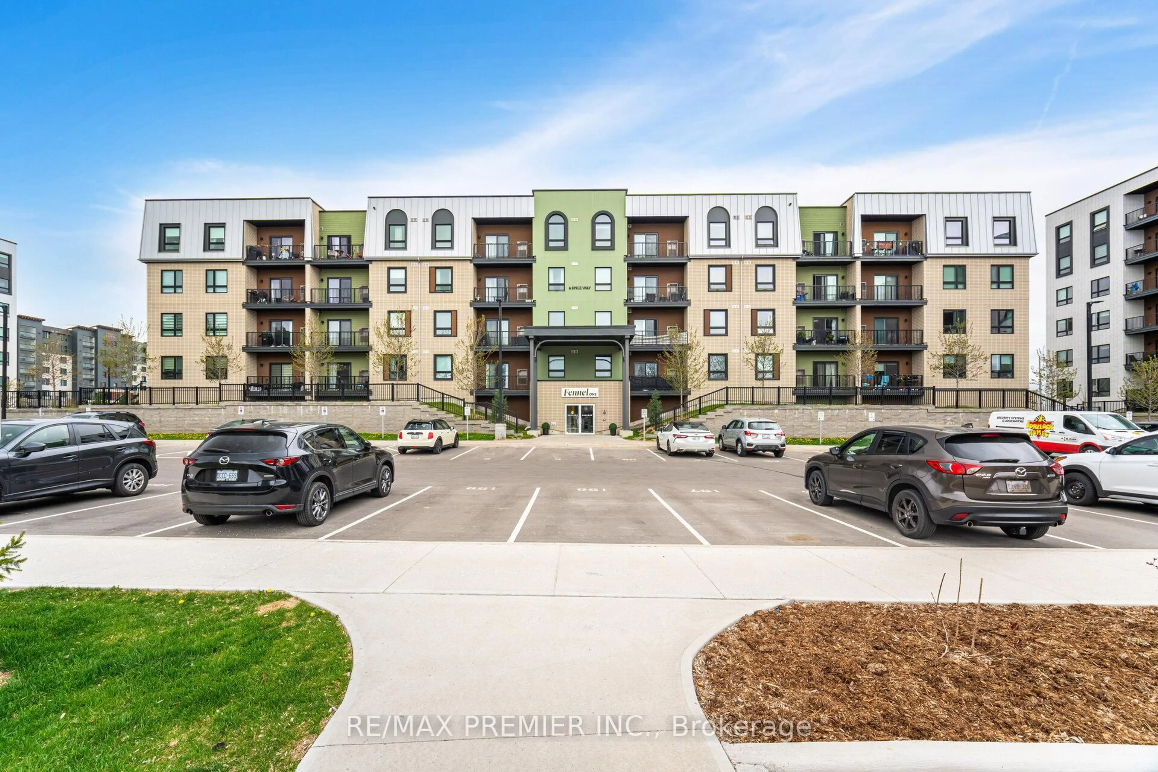 A pic from outside/outdoor area/front of a property/back of a property/a pic from drone, unknown for 6 Spice Way #308, Barrie Ontario L9J 0J9