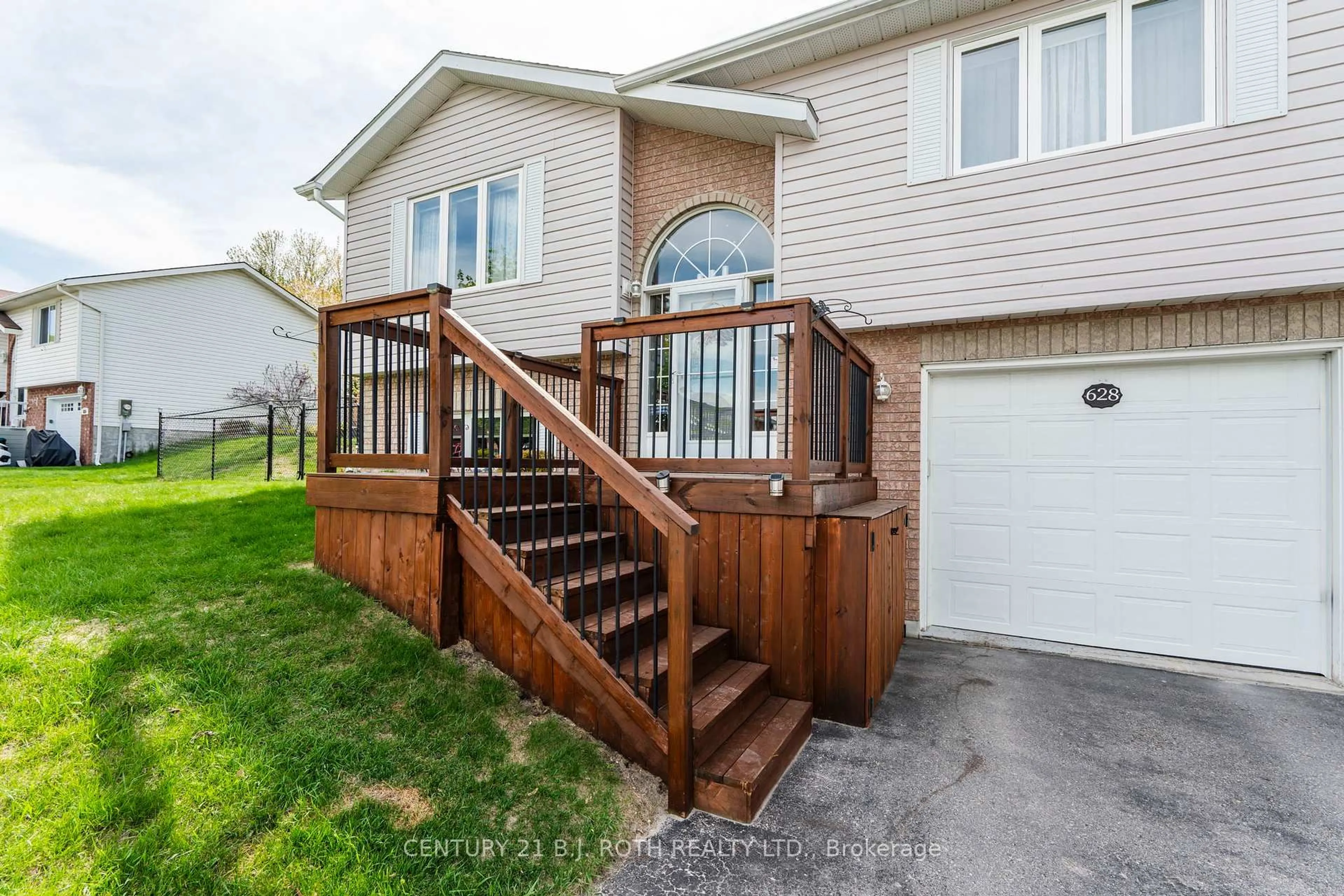 Unknown for 628 Wayne Cres, Midland Ontario L4R 5E2