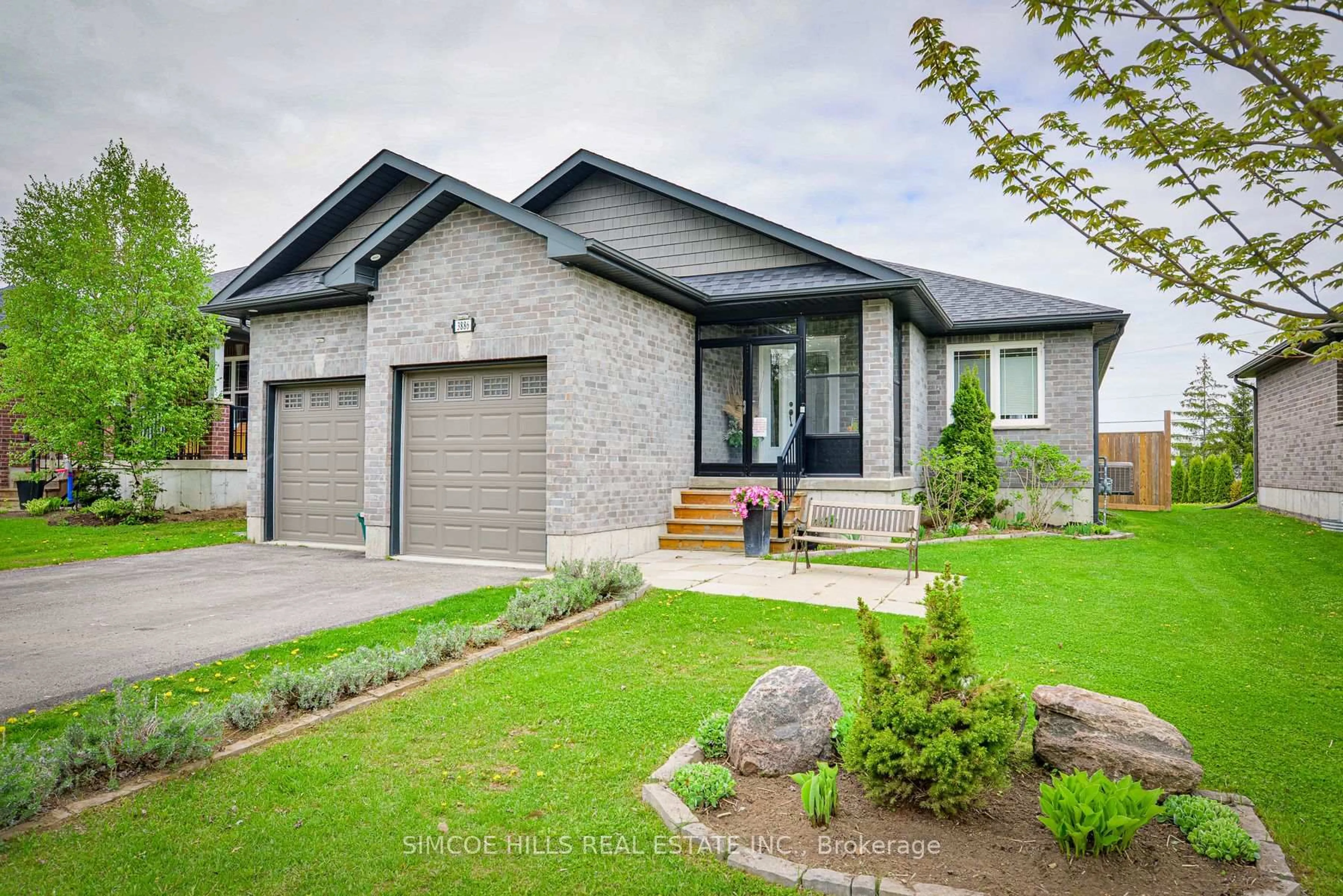 Home with brick exterior material, street for 3886 Wood Ave, Severn Ontario L3V 0T9
