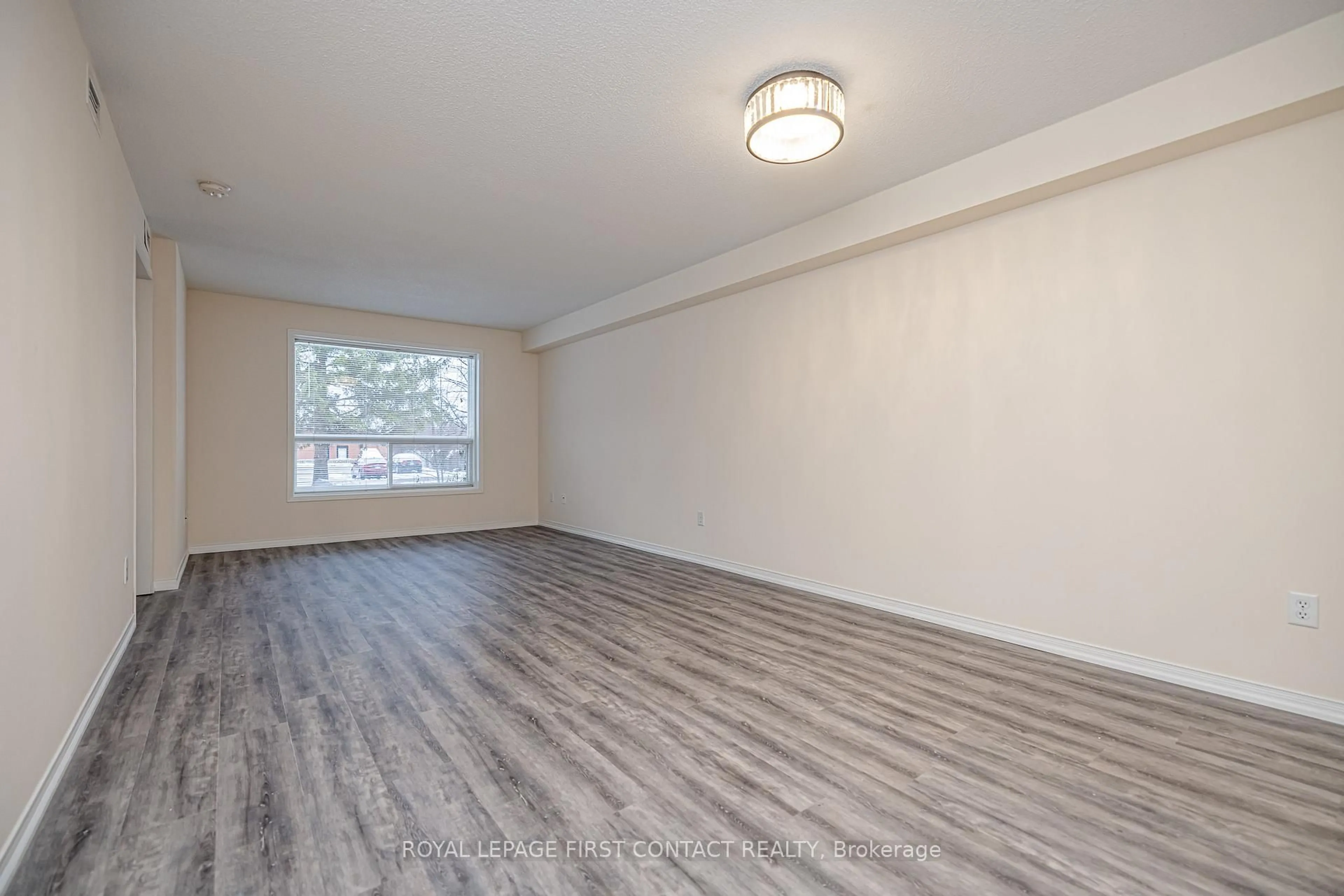 A pic of a room for 117 EDGEHILL Dr #103, Barrie Ontario L4N 1L9
