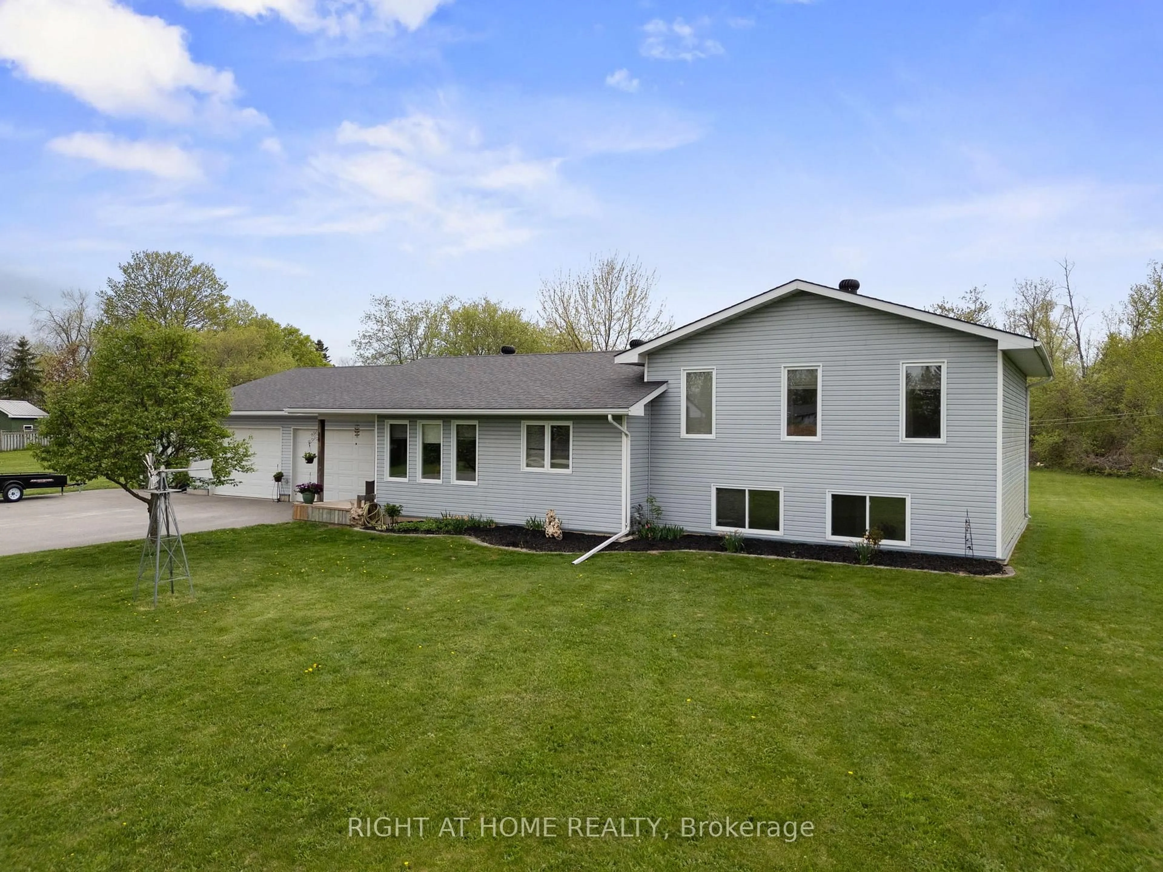 A pic from outside/outdoor area/front of a property/back of a property/a pic from drone, unknown for 7544 County Road 91 Rd, Clearview Ontario L0M 1S0