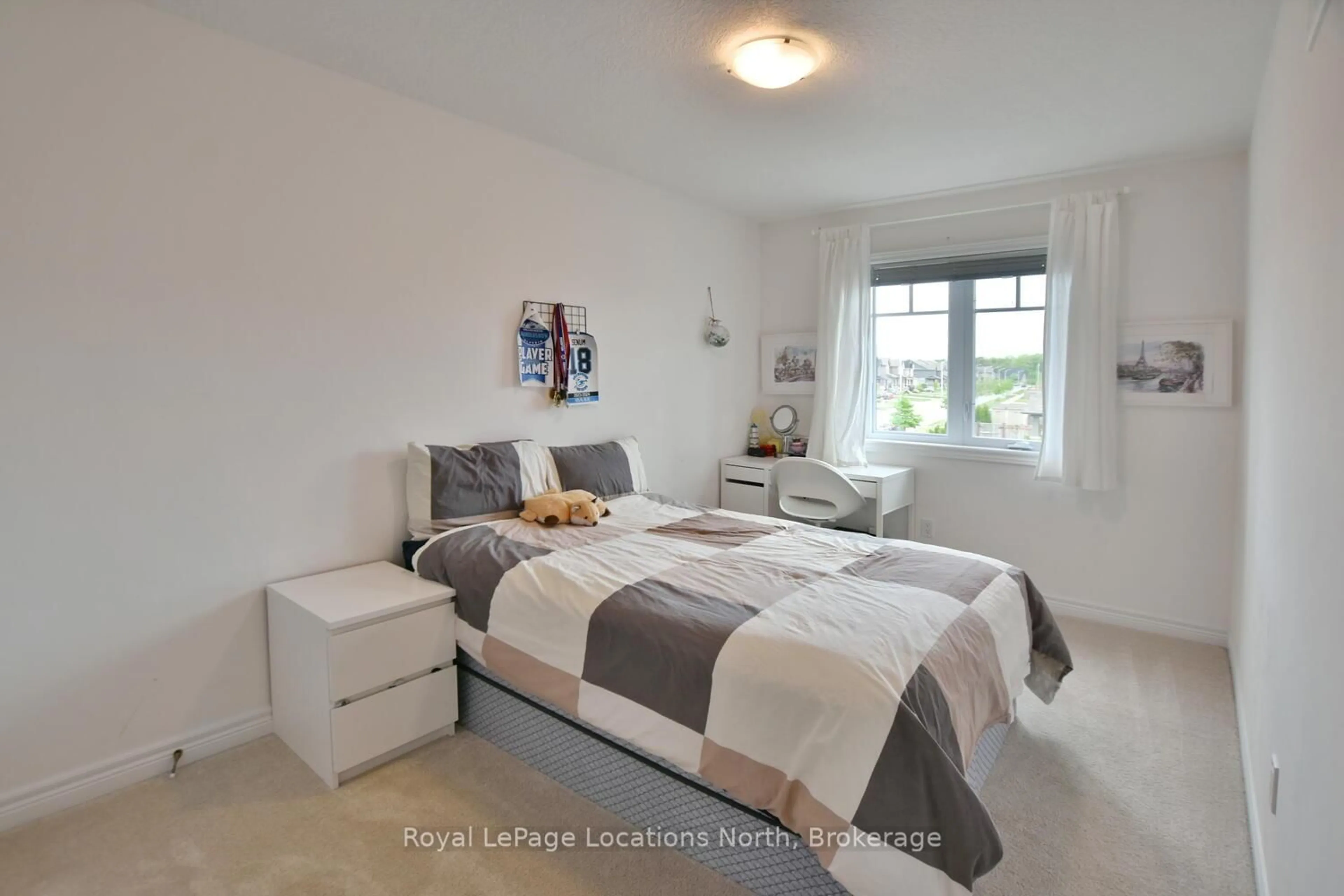 Bedroom with bed, unknown for 29 Archer Ave, Collingwood Ontario L9Y 3B7