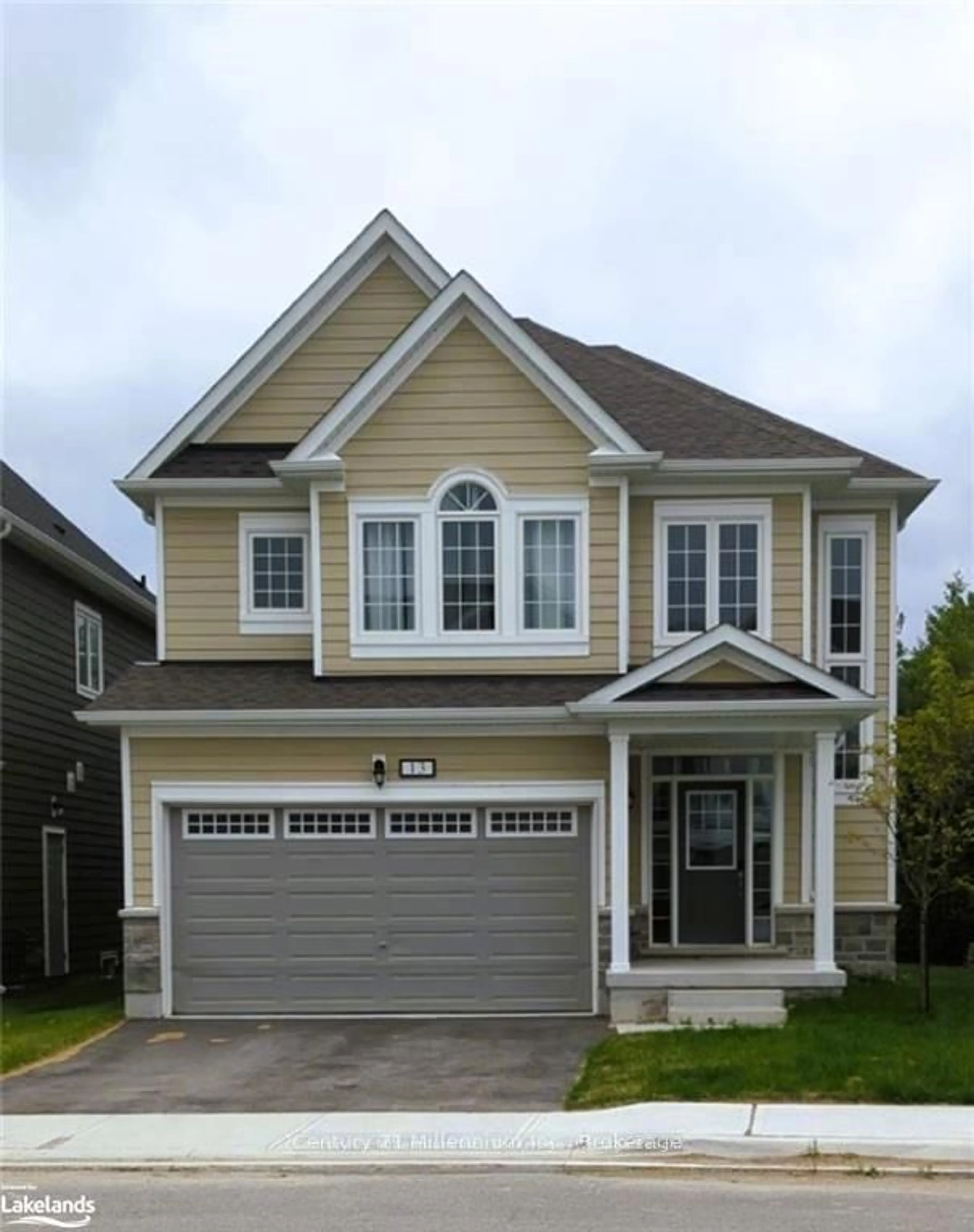 Home with vinyl exterior material, street for 13 Abby Dr, Wasaga Beach Ontario L9Z 0K1