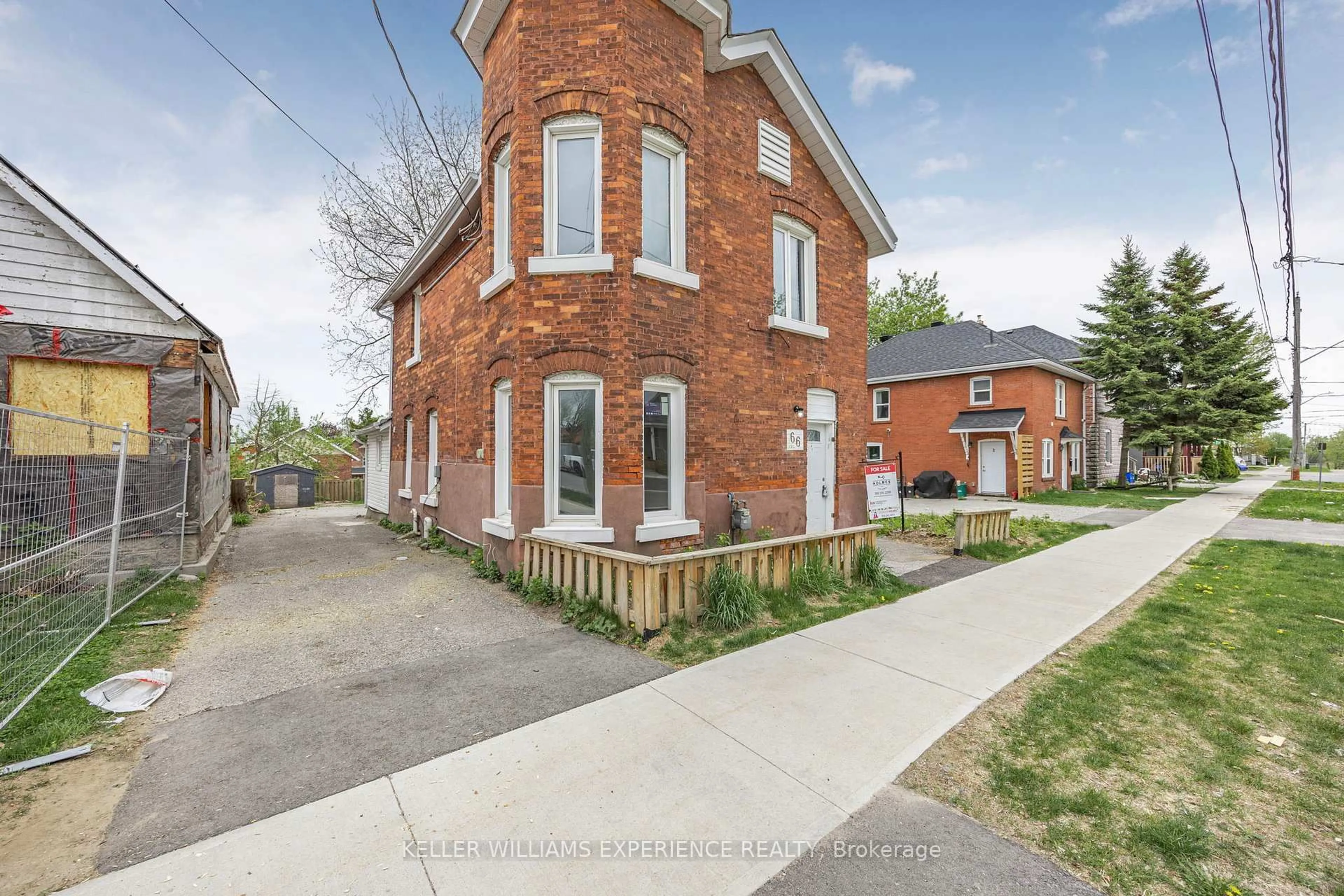 Home with brick exterior material, street for 66 Matchedash St, Orillia Ontario L3V 4W5