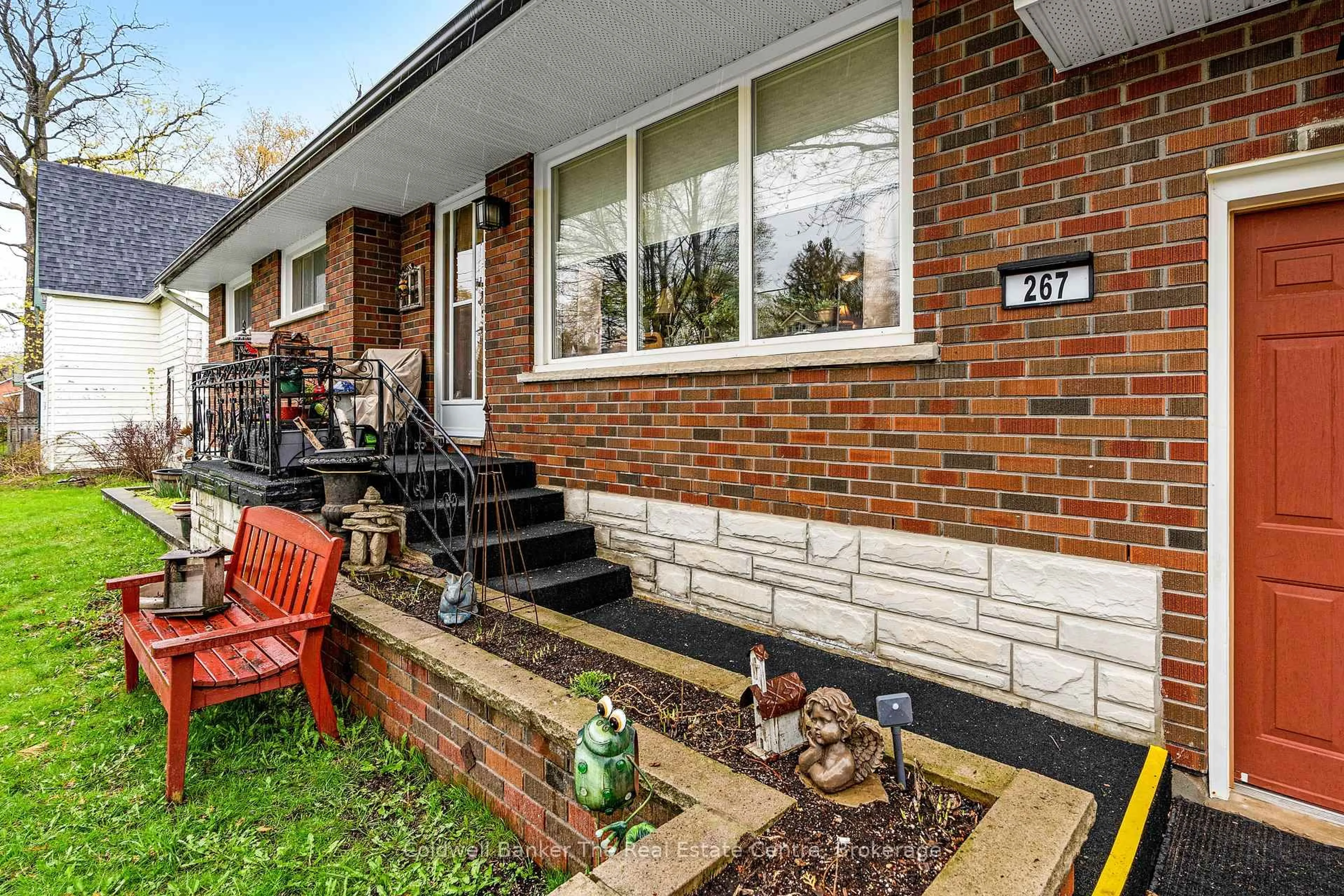 Home with brick exterior material, street for 267 John St, Clearview Ontario L0M 1S0