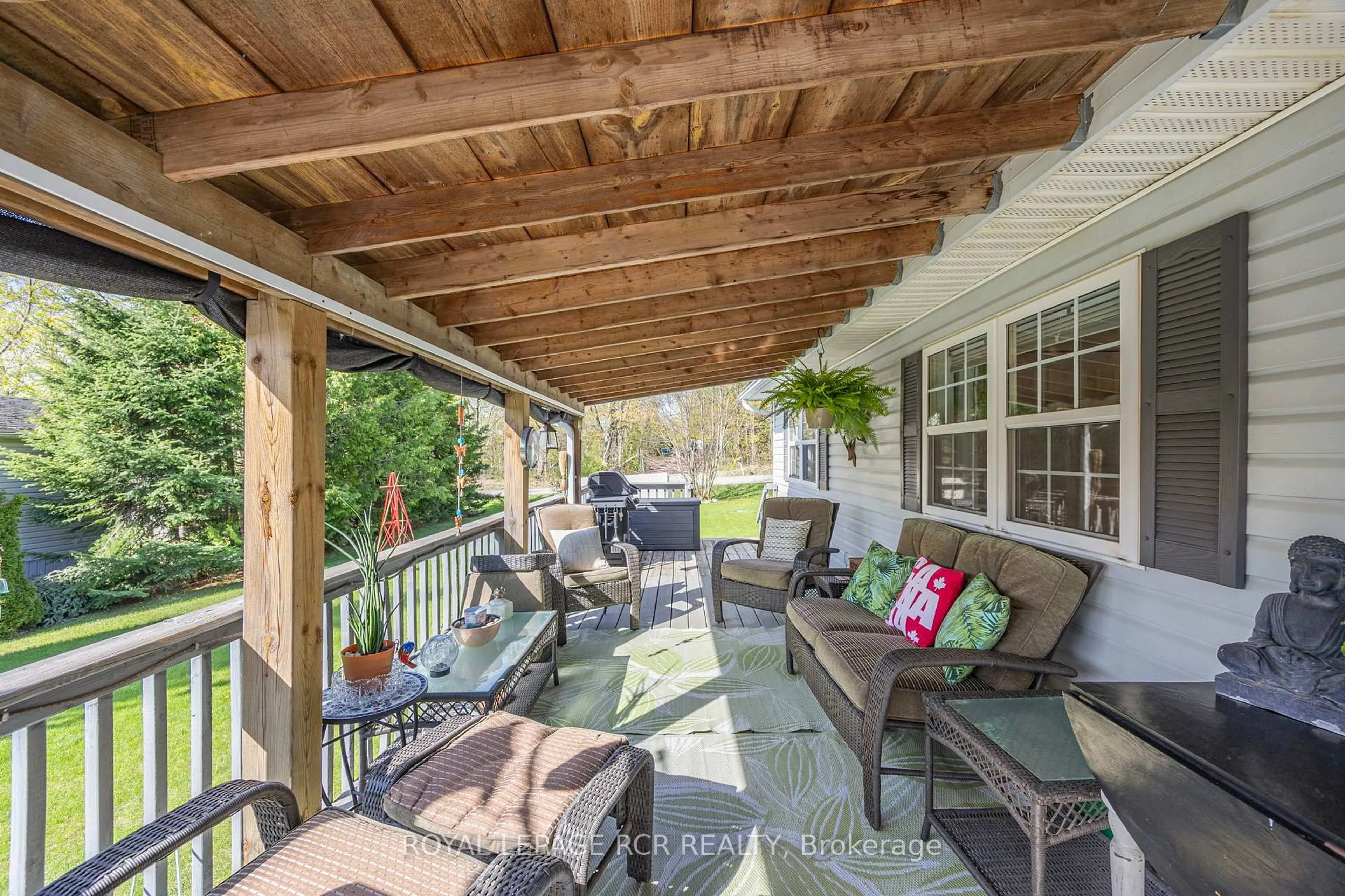 Patio, street for 37 Jane St, Oro-Medonte Ontario L3V 0P9