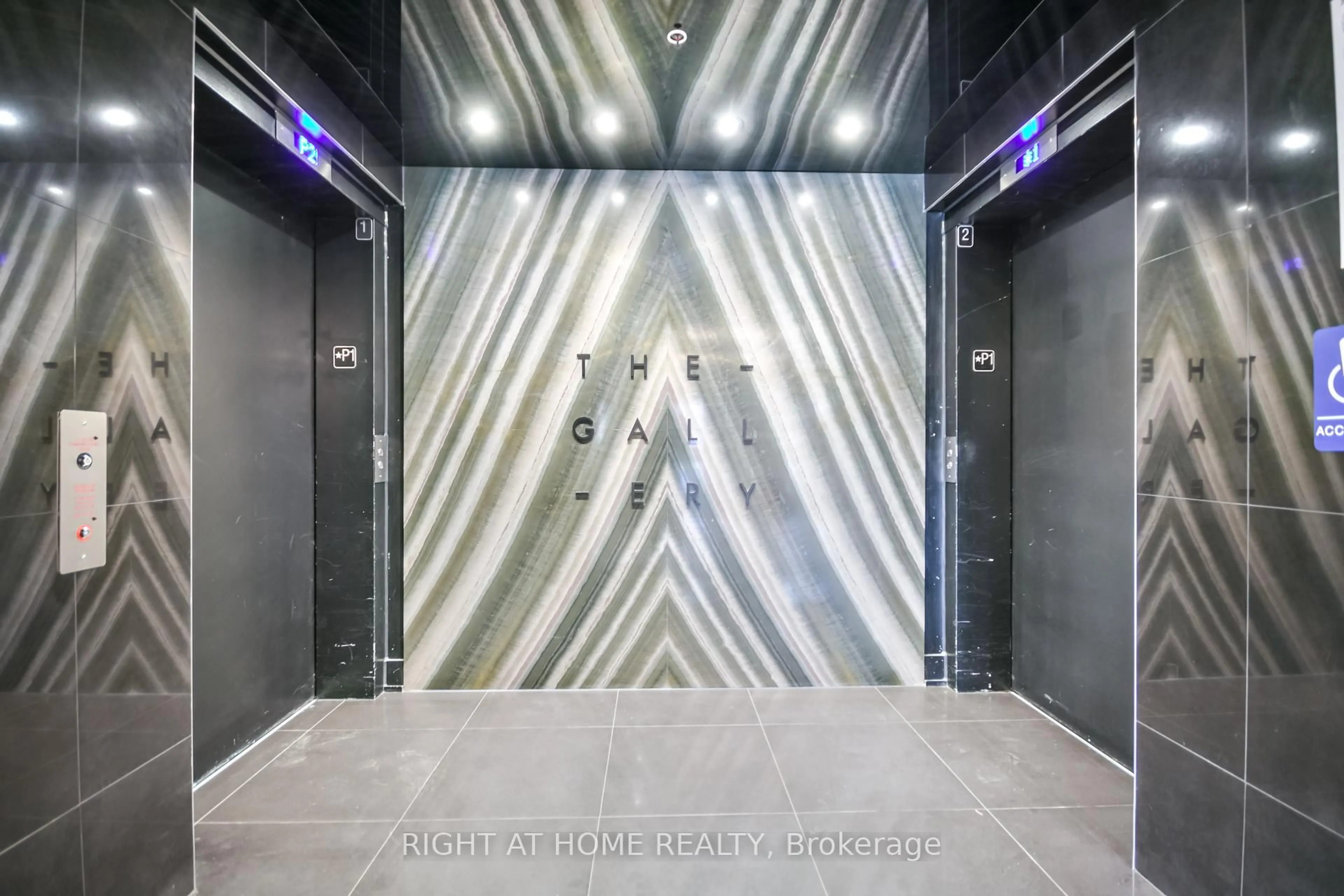 Indoor foyer for 302 Essa Rd #213, Barrie Ontario L9J 0H3