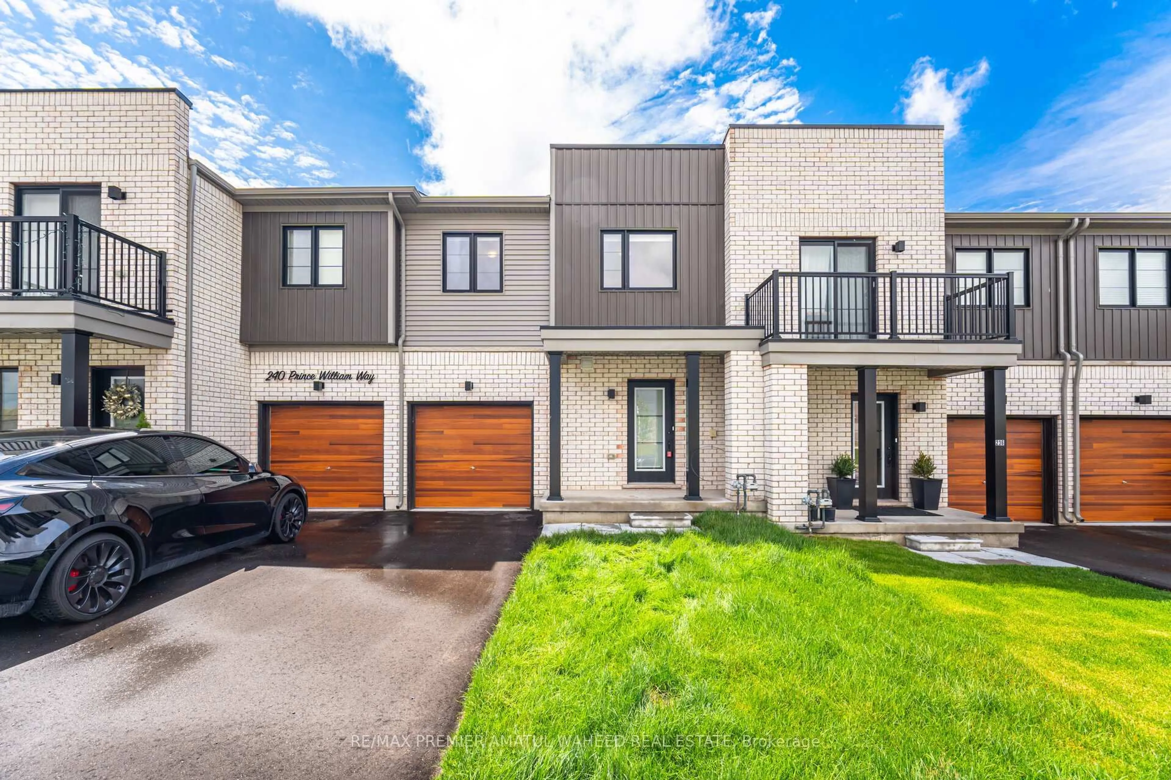 Home with brick exterior material, street for 238 Prince William Way, Barrie Ontario L9J 0C2