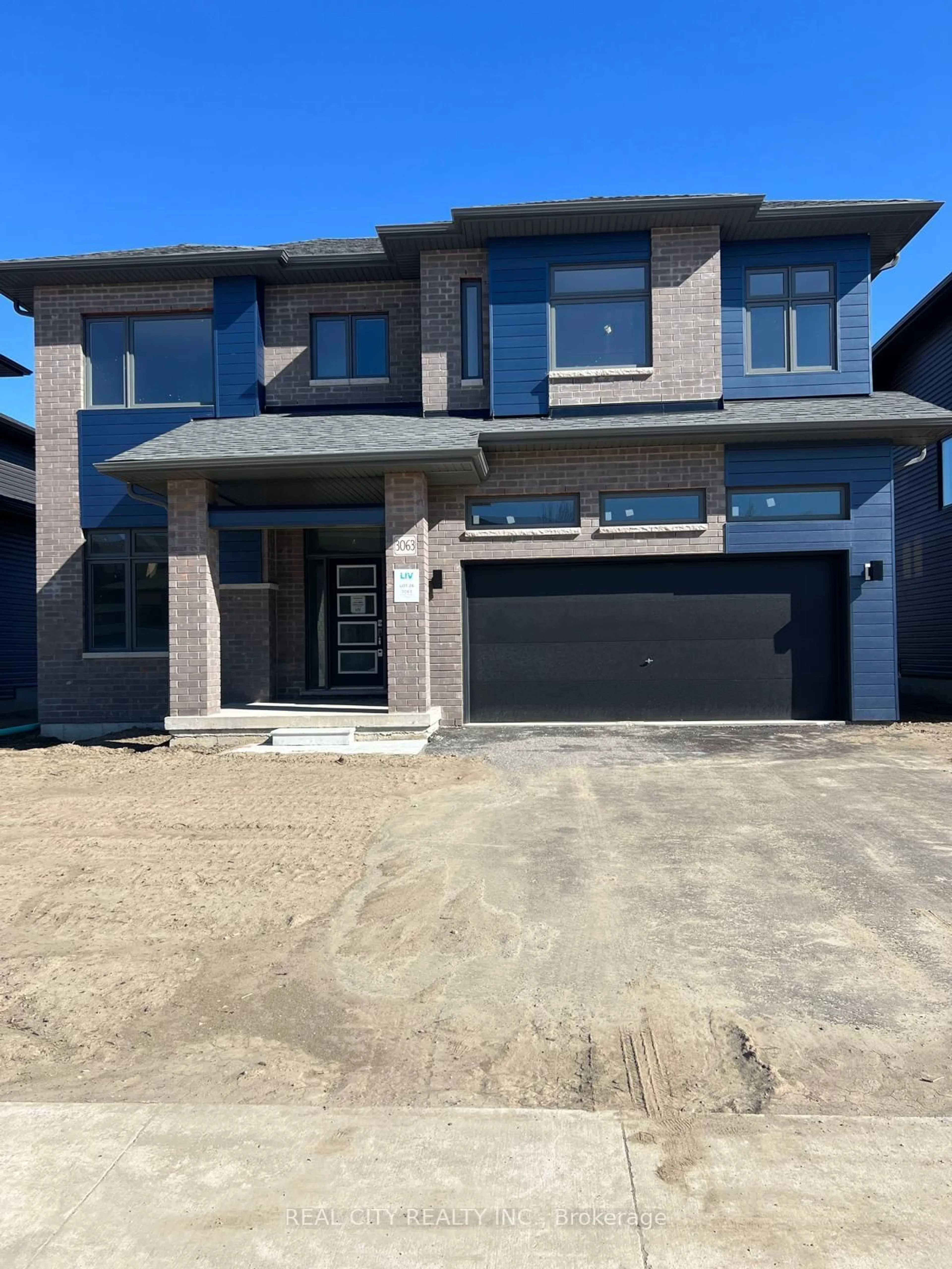 Home with brick exterior material, street for 3063 Sandy Acres Ave, Severn Ontario L3V 6H3