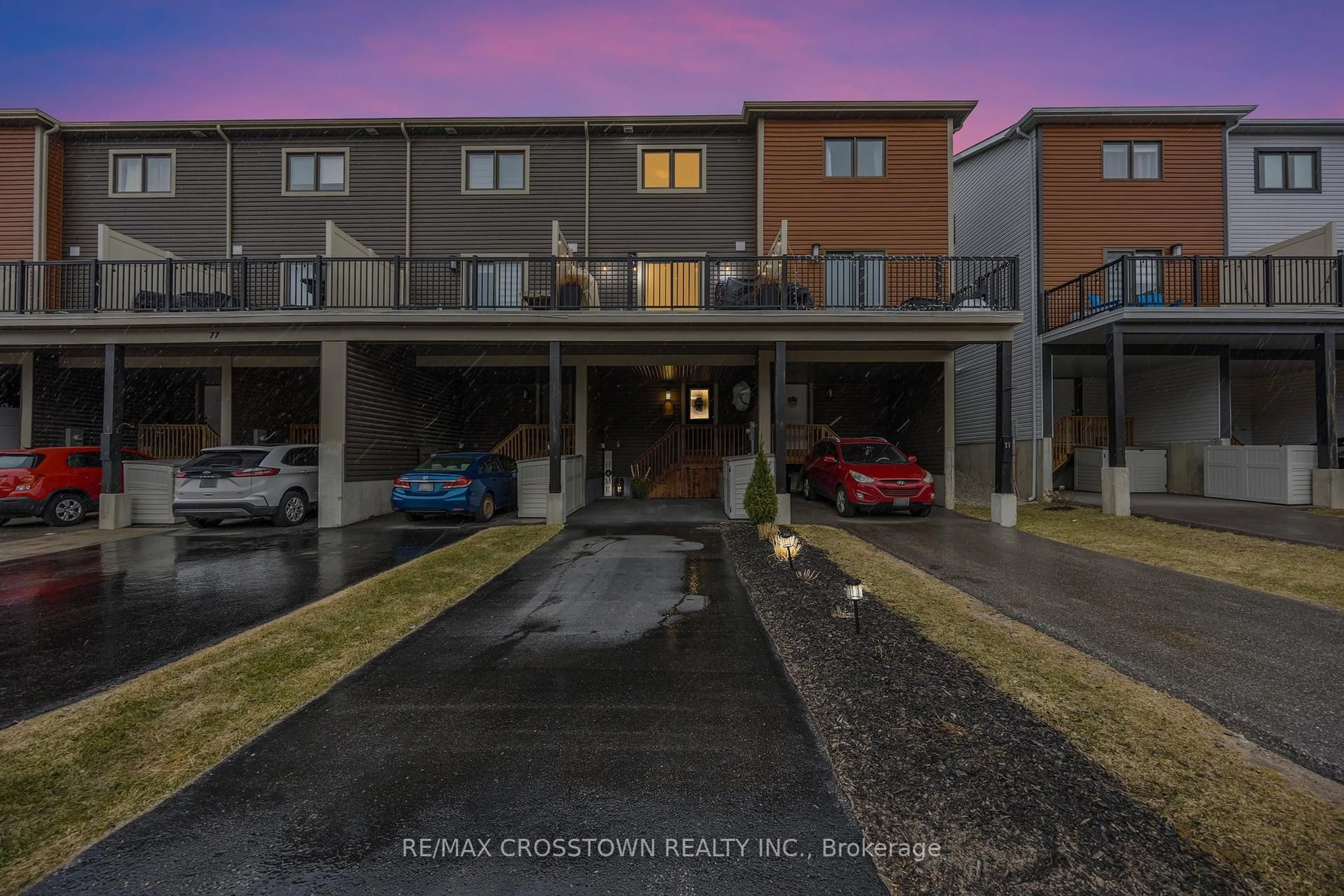 A pic from outside/outdoor area/front of a property/back of a property/a pic from drone, street for 73 Andean Lane, Barrie Ontario L9J 0J4