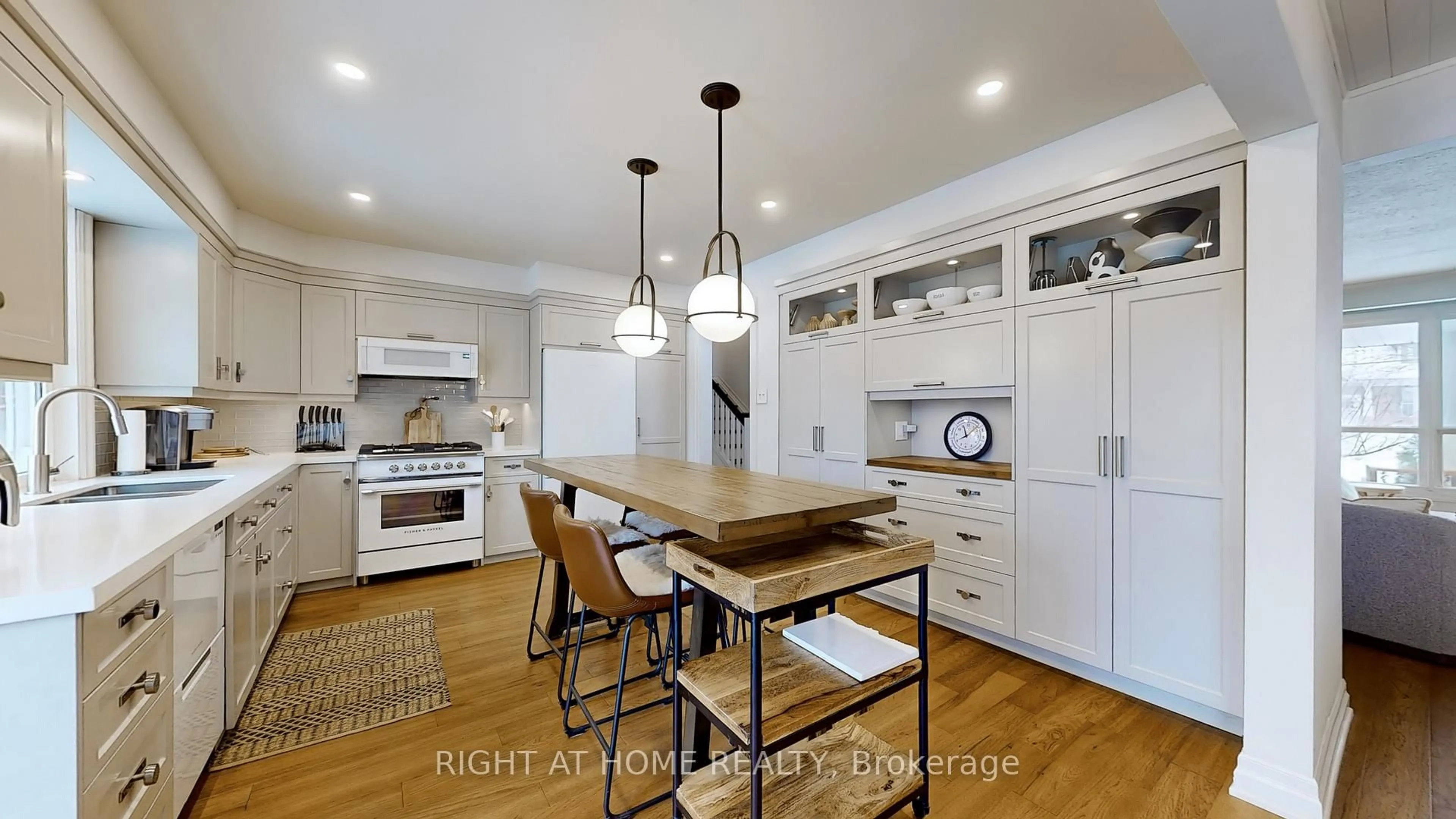 Open concept kitchen, unknown for 127 Puget St, Barrie Ontario L4M 4N6