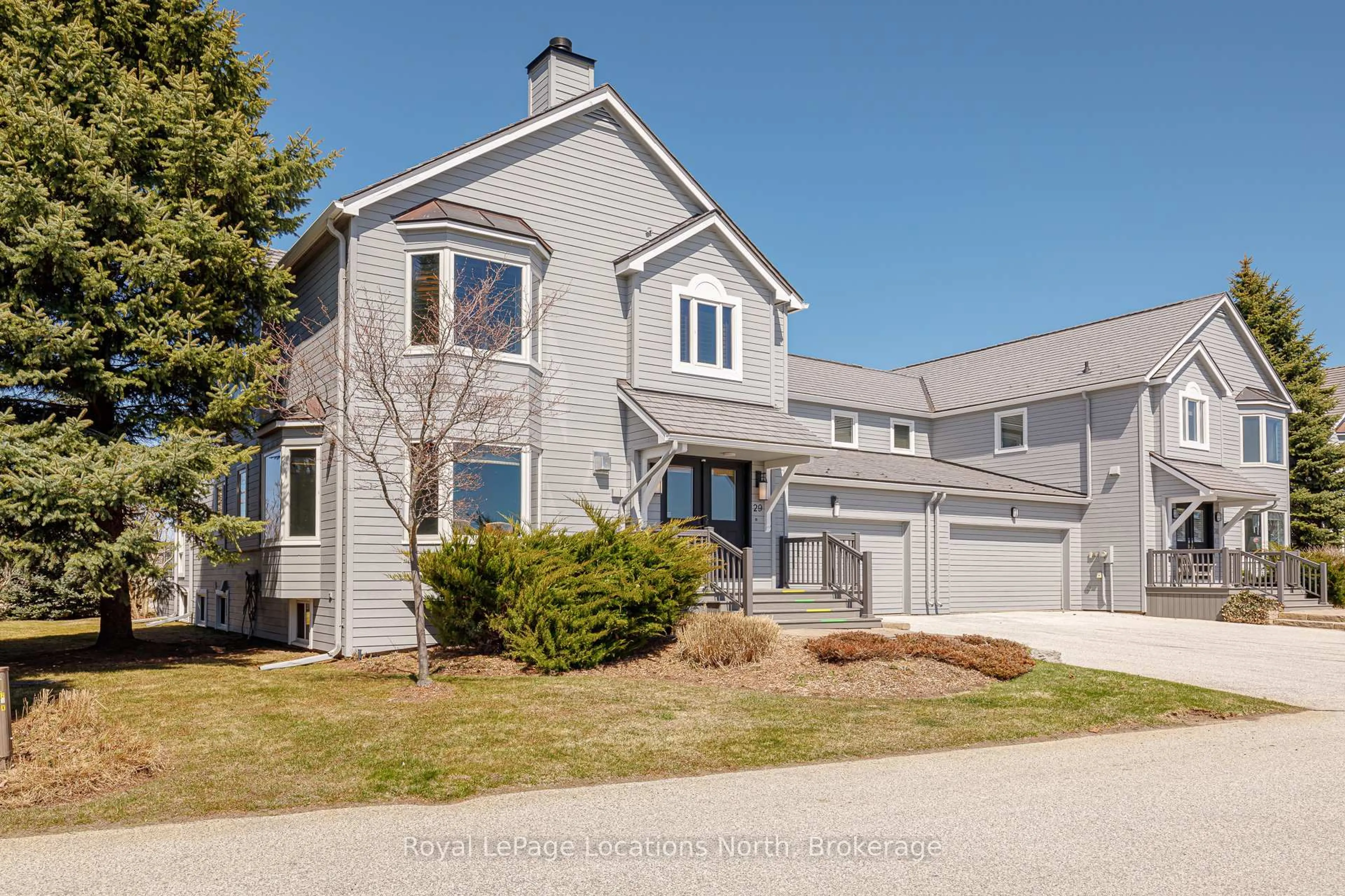 Home with vinyl exterior material, street for 29 Mariners Haven N/A, Collingwood Ontario L9Y 5B5