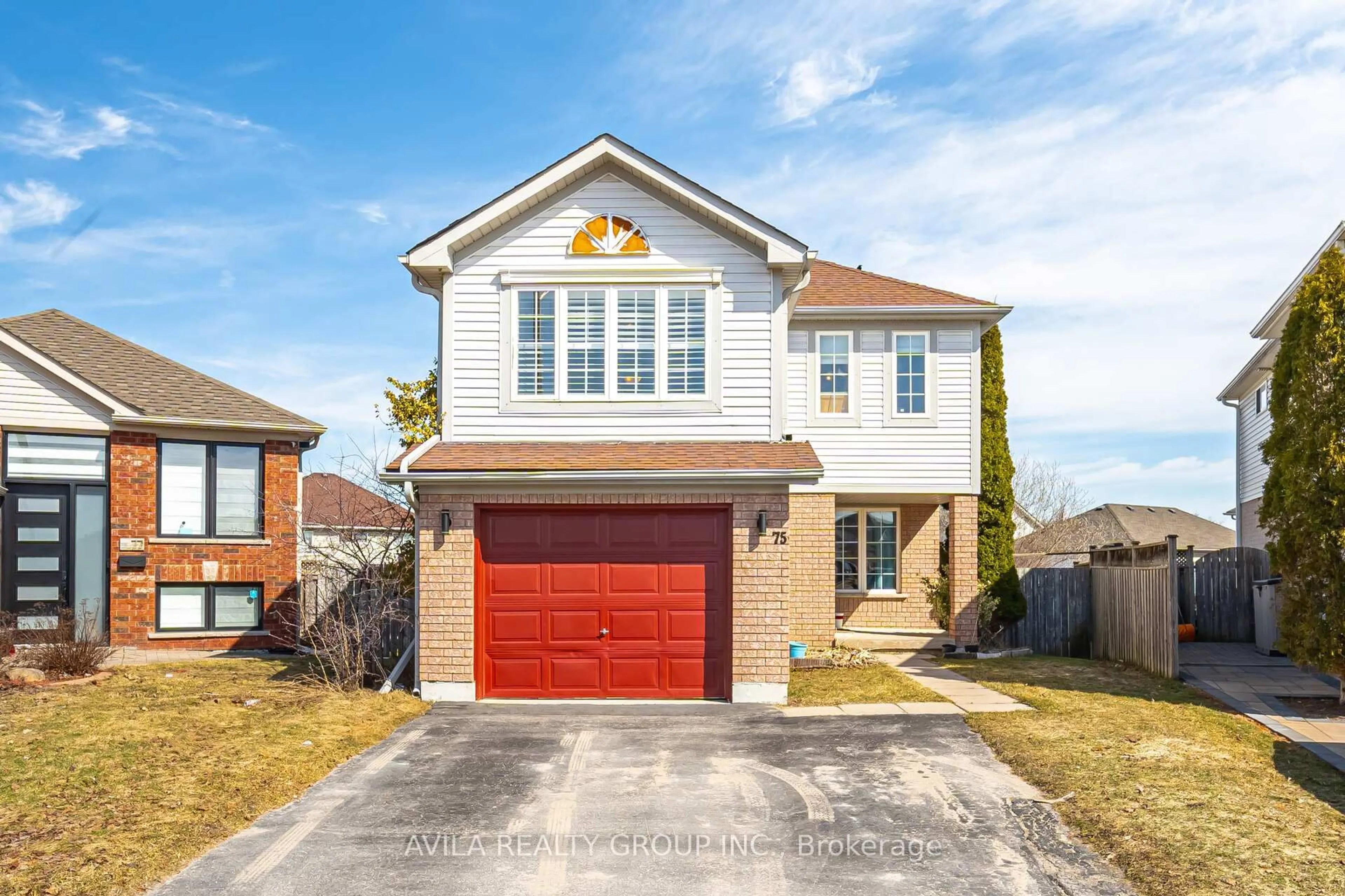 Home with brick exterior material, street for 75 Heritage Crt, Barrie Ontario L4N 0E9