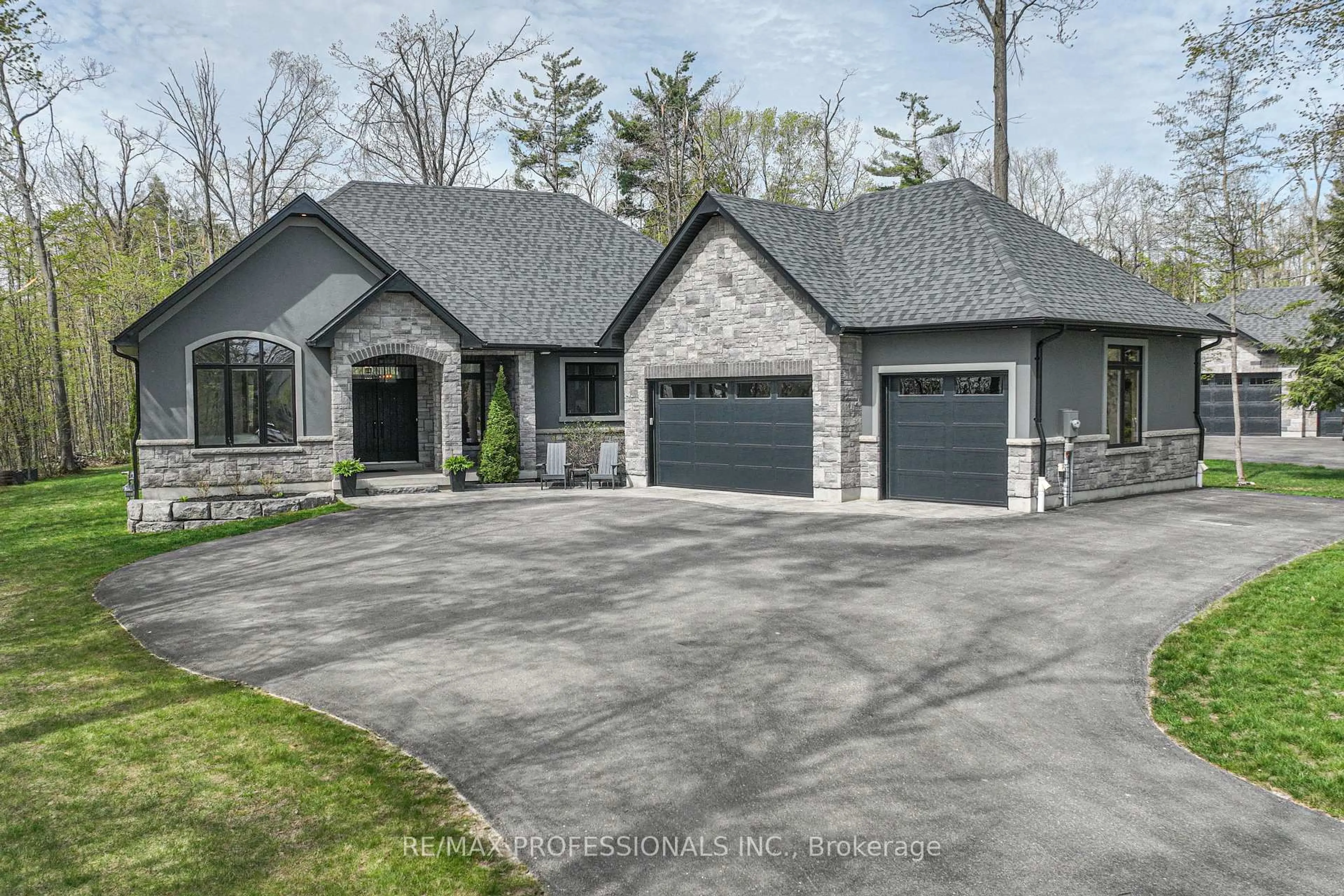 Home with brick exterior material, street for 21 Boothby Cres, Springwater Ontario L9X 0H1