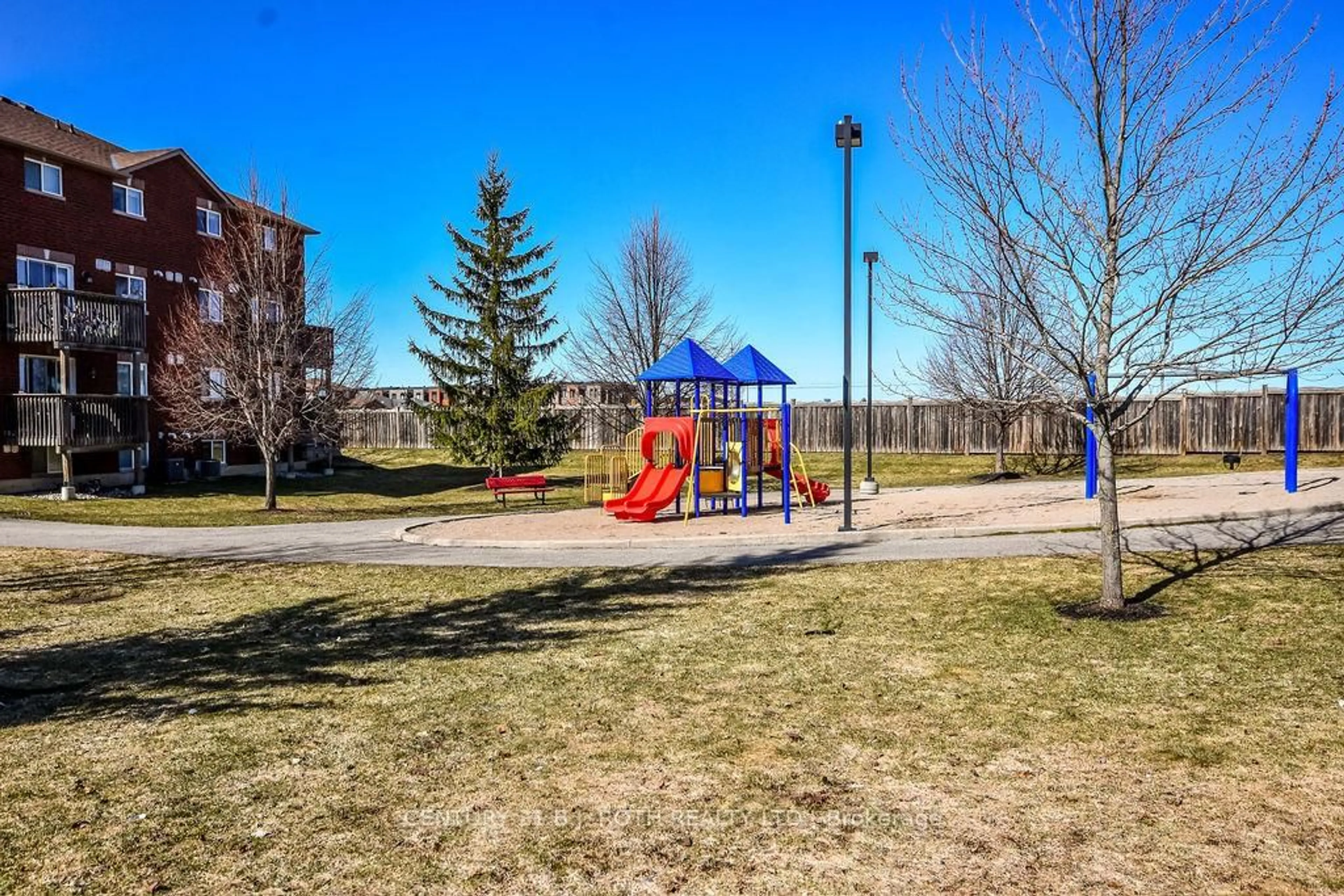 Patio, street for 87 Goodwin Dr #2, Barrie Ontario L4N 6K4
